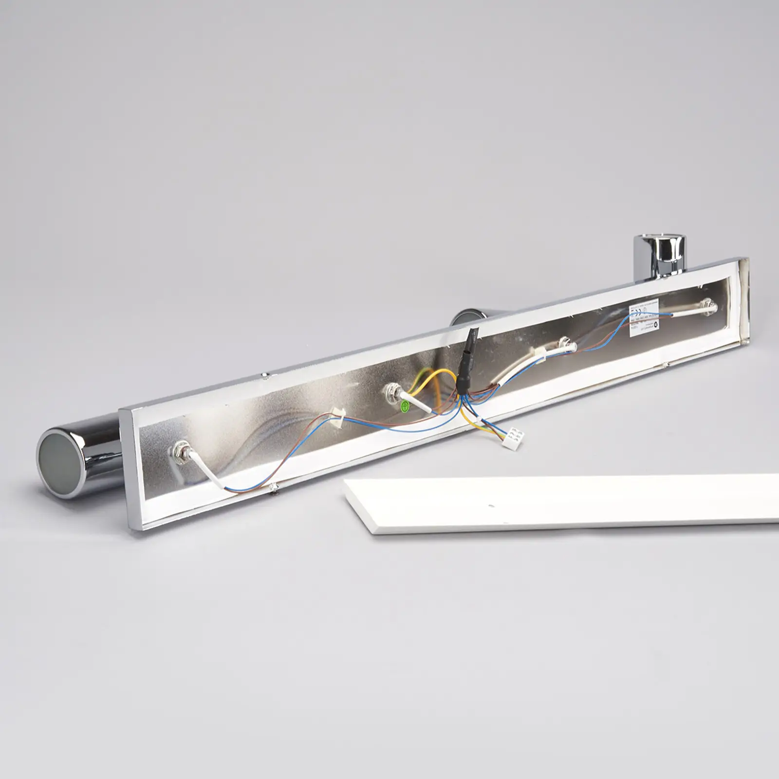 Dejan - 4 lempučių vonios šviestuvas luboms