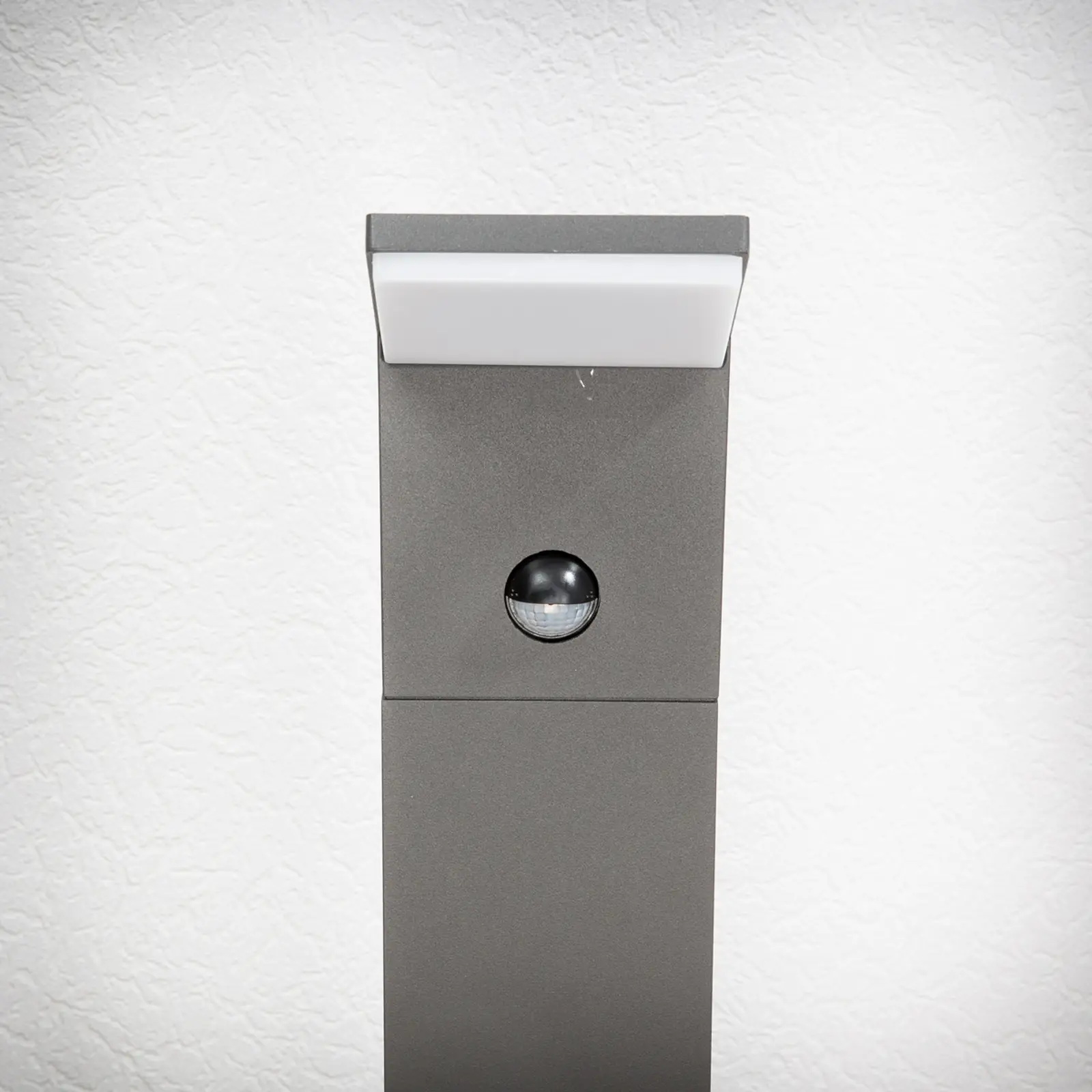 Grafito pilka Nevio LED kelio šviesa