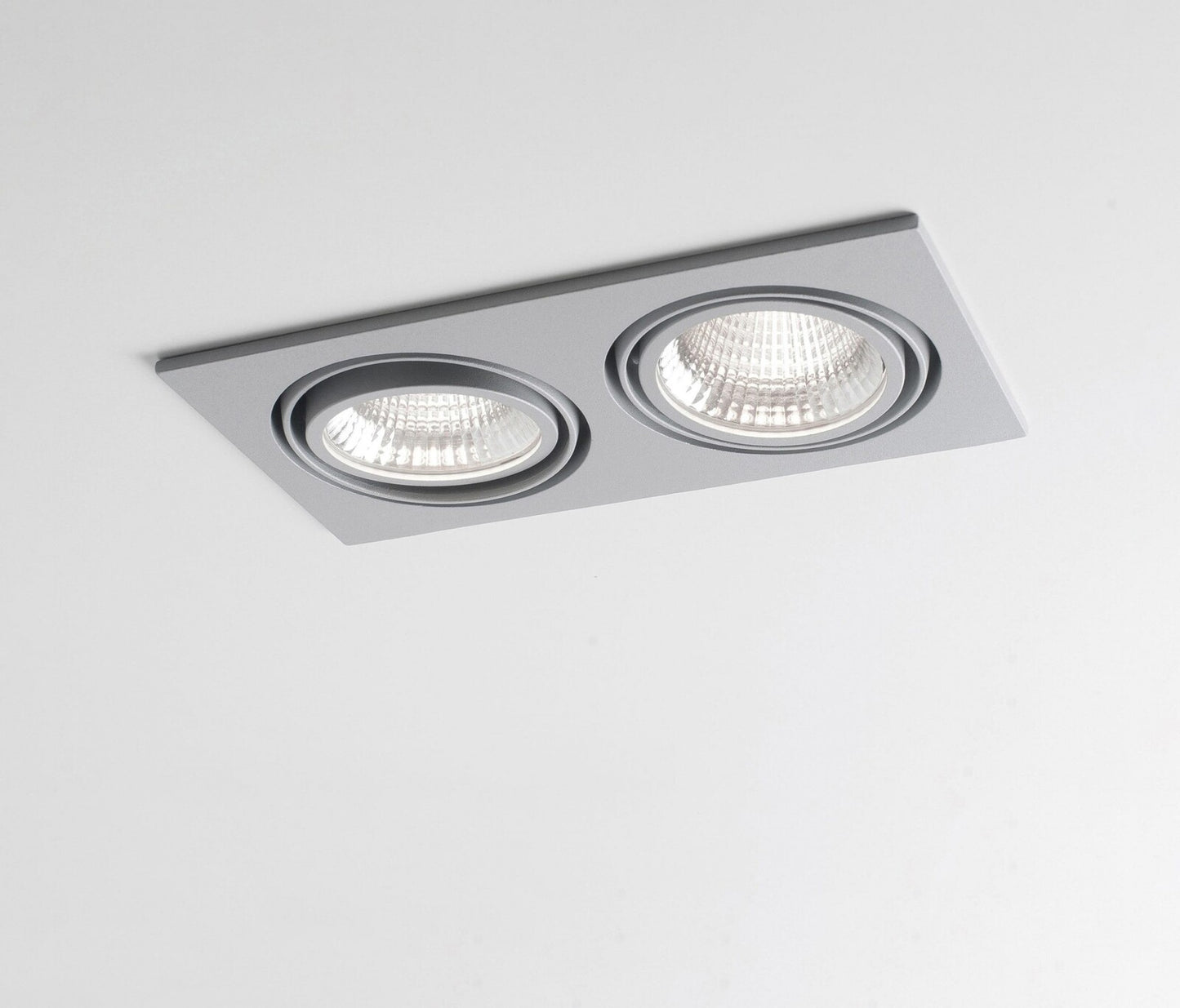 LED įleidžiamas Now 2 Square Dvigubas baltas 3000K 2 liepsnos 25°