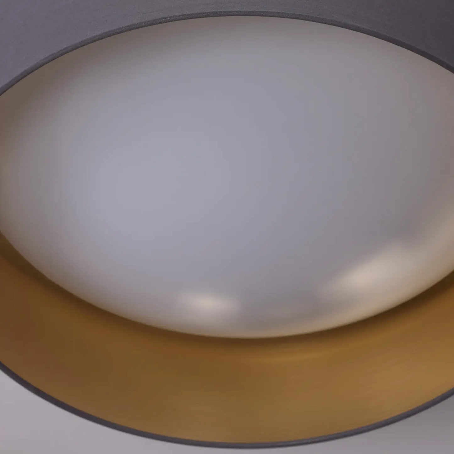 Tekstilinis lubinis šviestuvas Coleen pilkos spalvos, viduje auksinis