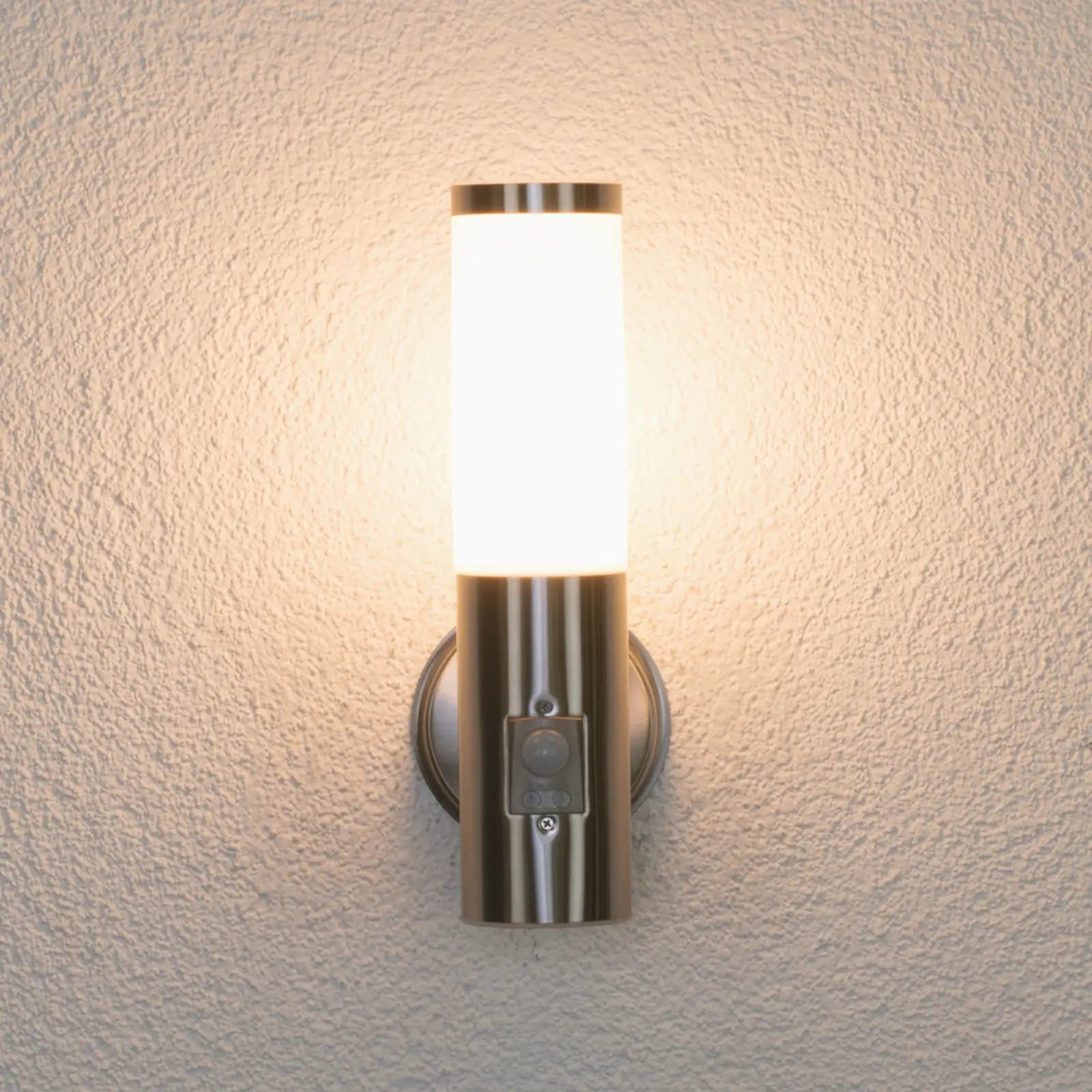 Kristof - Sensorinis lauko sieninis šviestuvas pagamintas iš nerūdijančio plieno