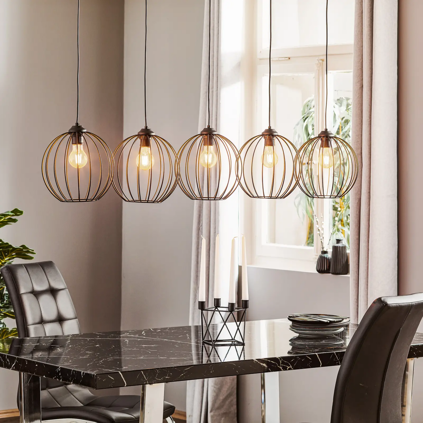 Cumera pakabinamas šviestuvas, ilgas, 5 lempučių