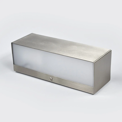 Stačiakampis sieninis šviestuvas Alicja skirtas naudoti lauke