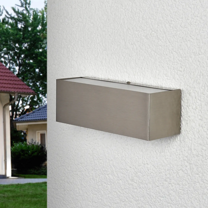 Stačiakampis sieninis šviestuvas Alicja skirtas naudoti lauke