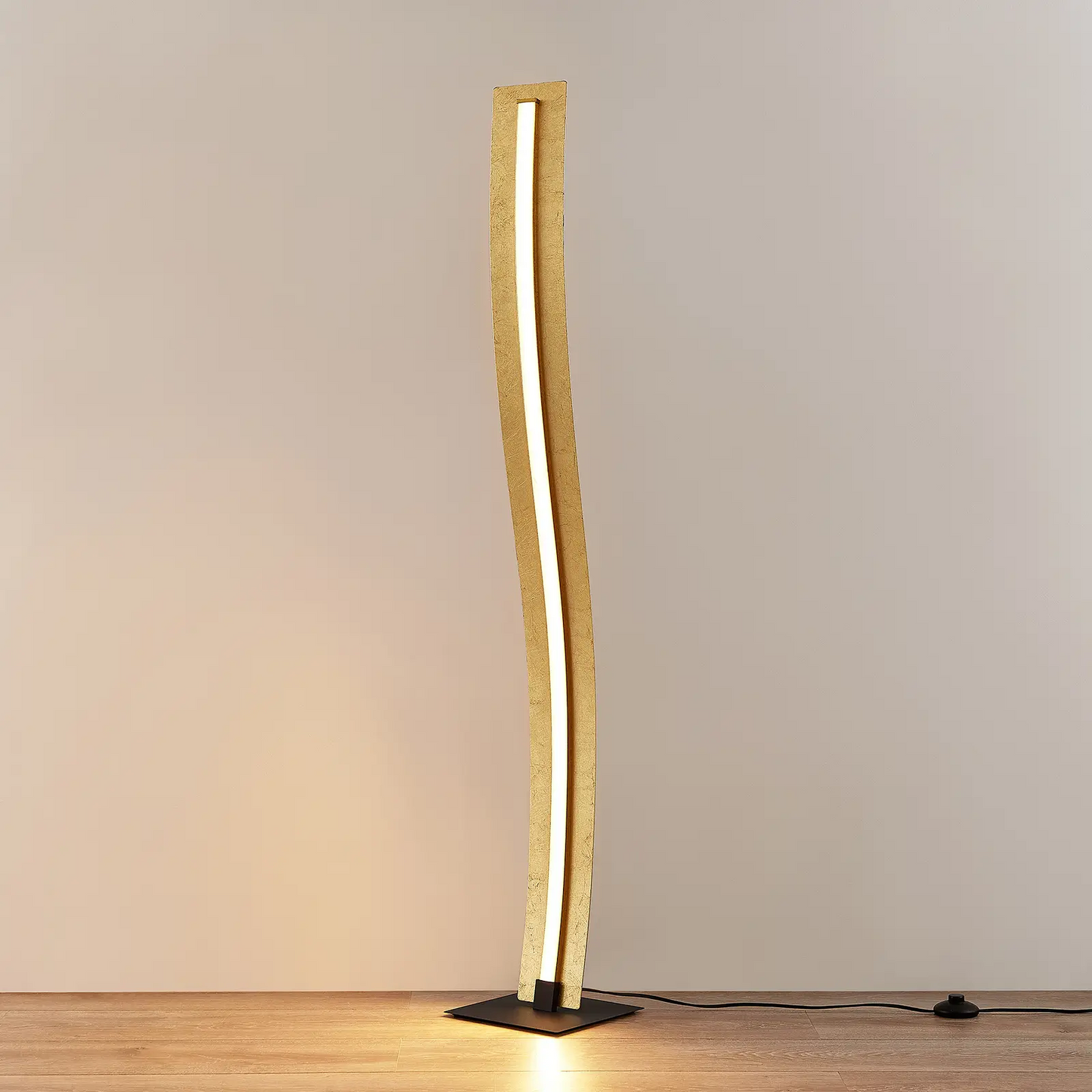 Lindby Larisa banguoto dizaino LED toršeras