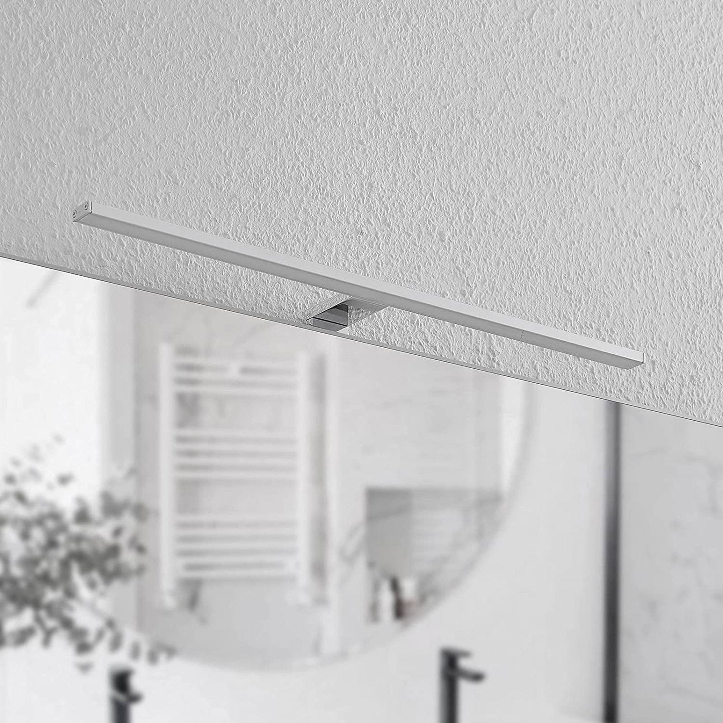 Lindby Daitani LED vonios veidrodinis šviestuvas 60,5 cm