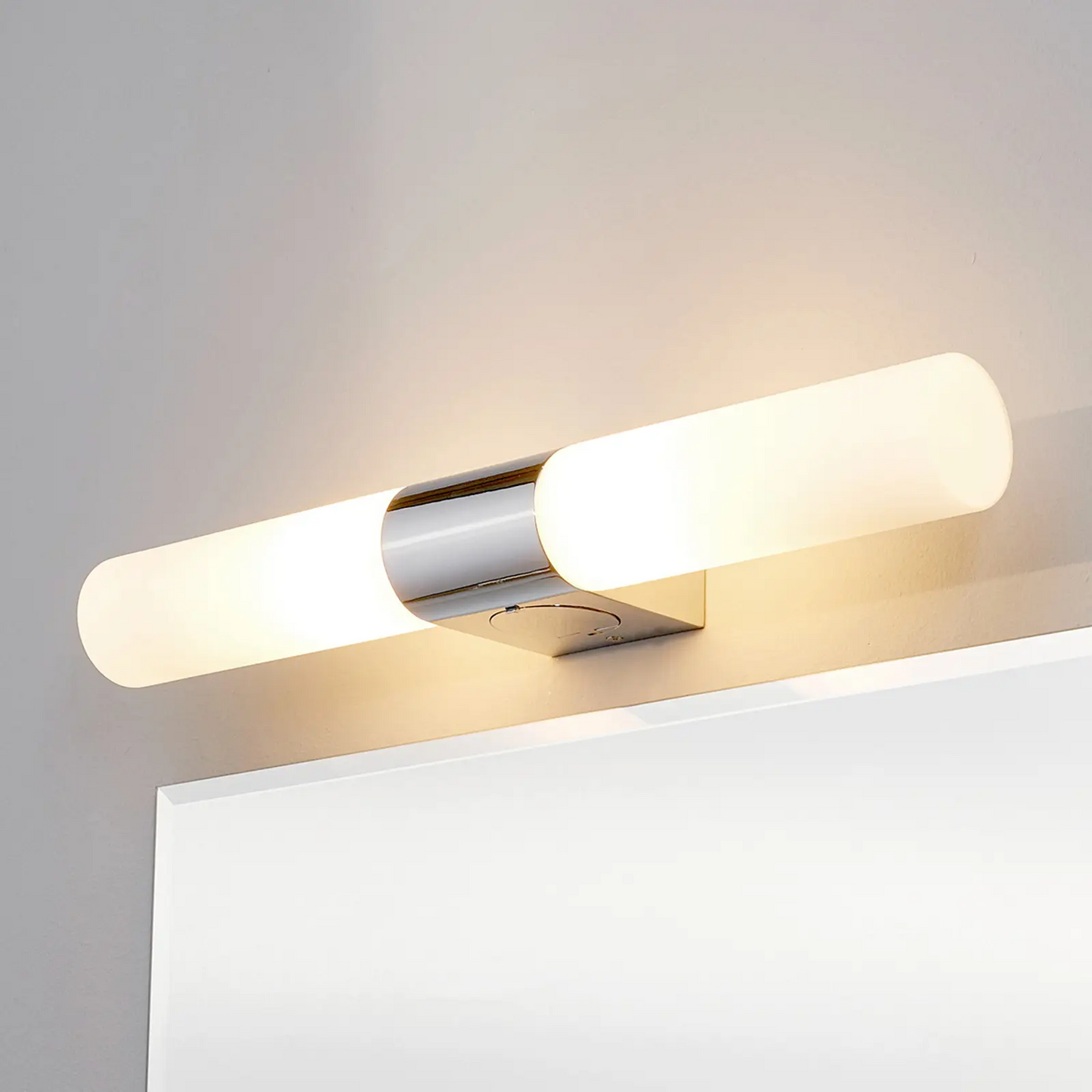 Ziva - veidrodinis šviestuvas su lizdu