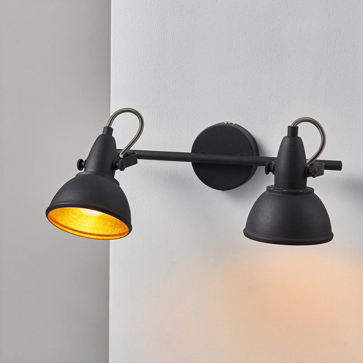 Julin lubinis šviestuvas, 2 liepsnos, juoda ir auksinė