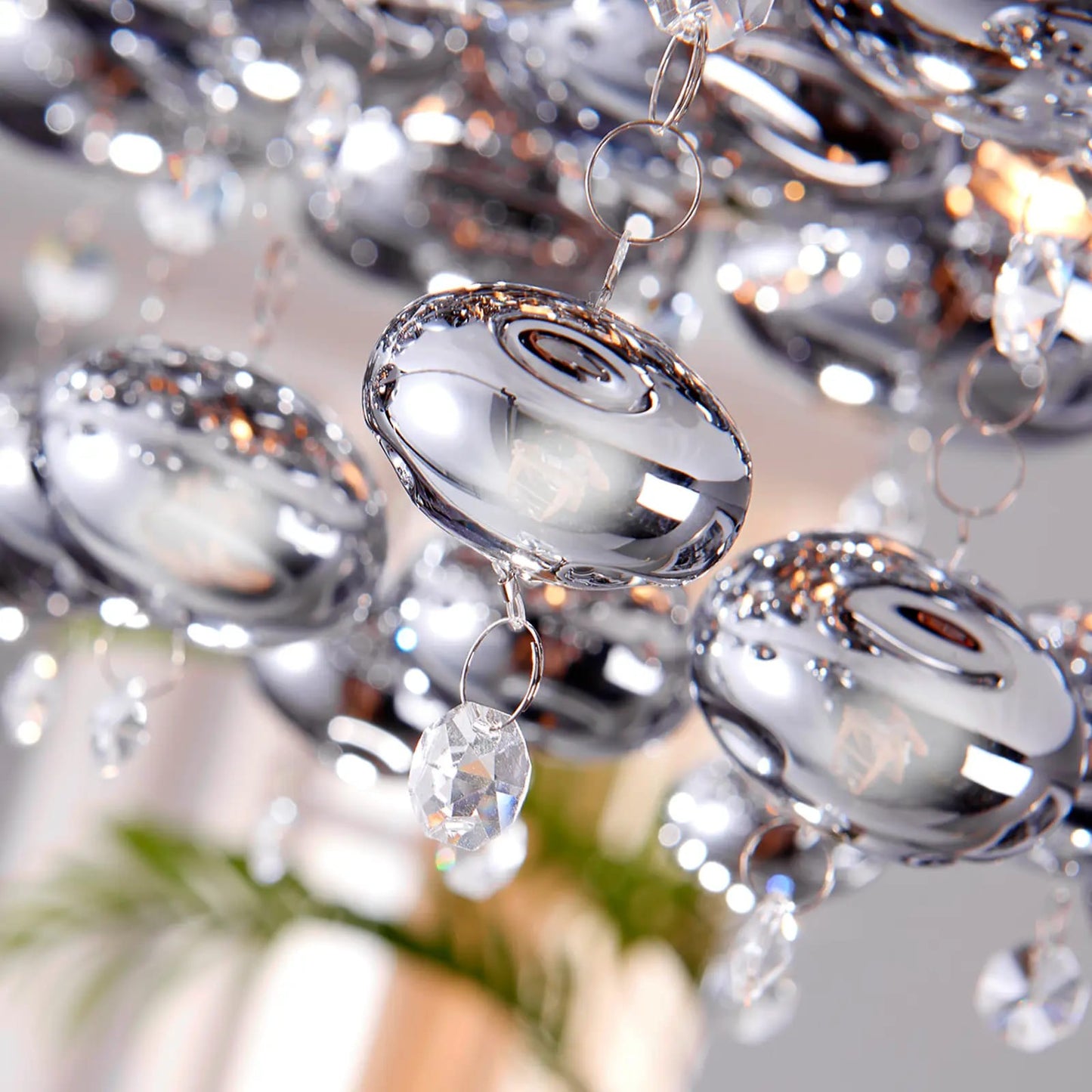 Esfera lubinis šviestuvas su stiklinėmis sferomis