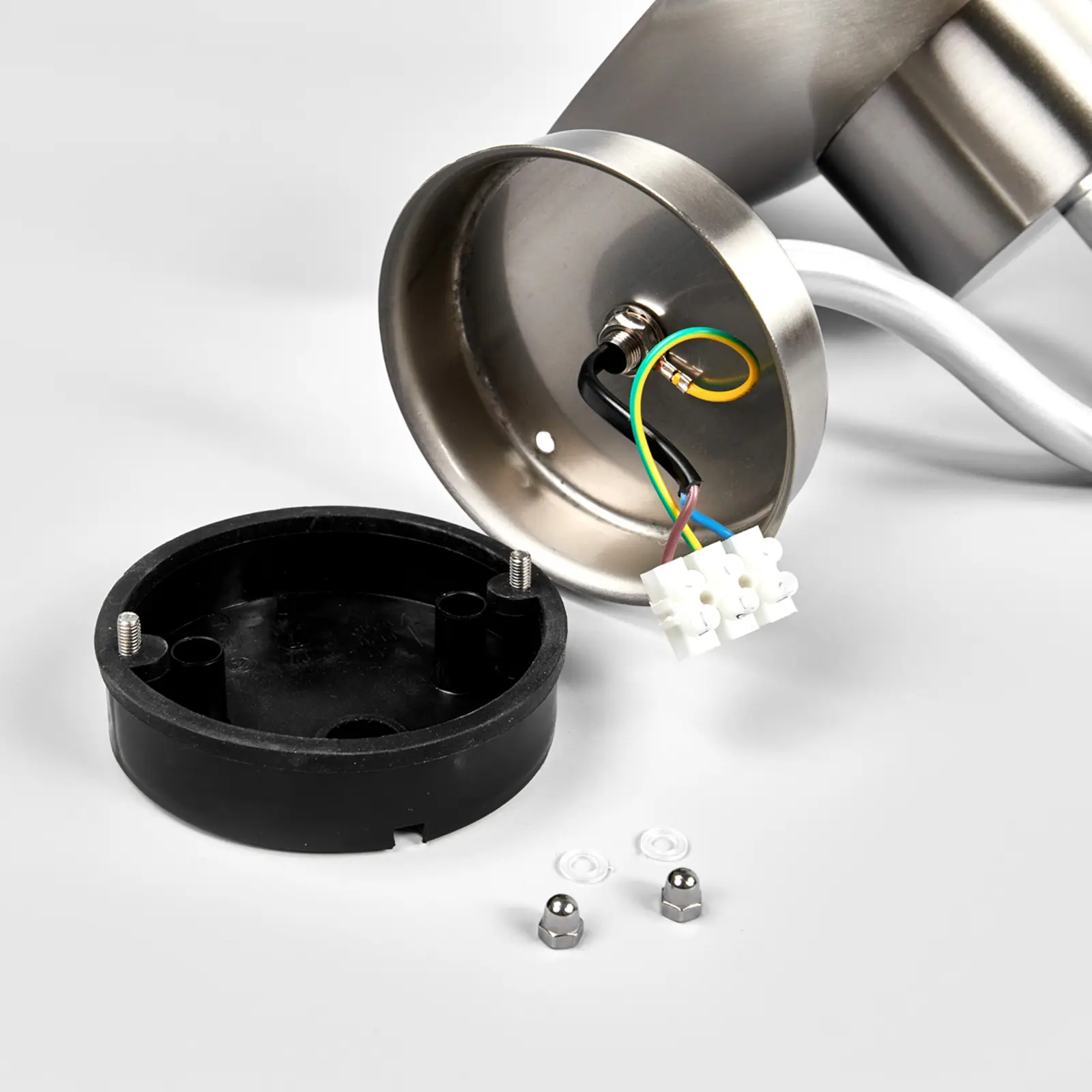 Šiaurietiškos išvaizdos Leenke lauko sieninis šviestuvas