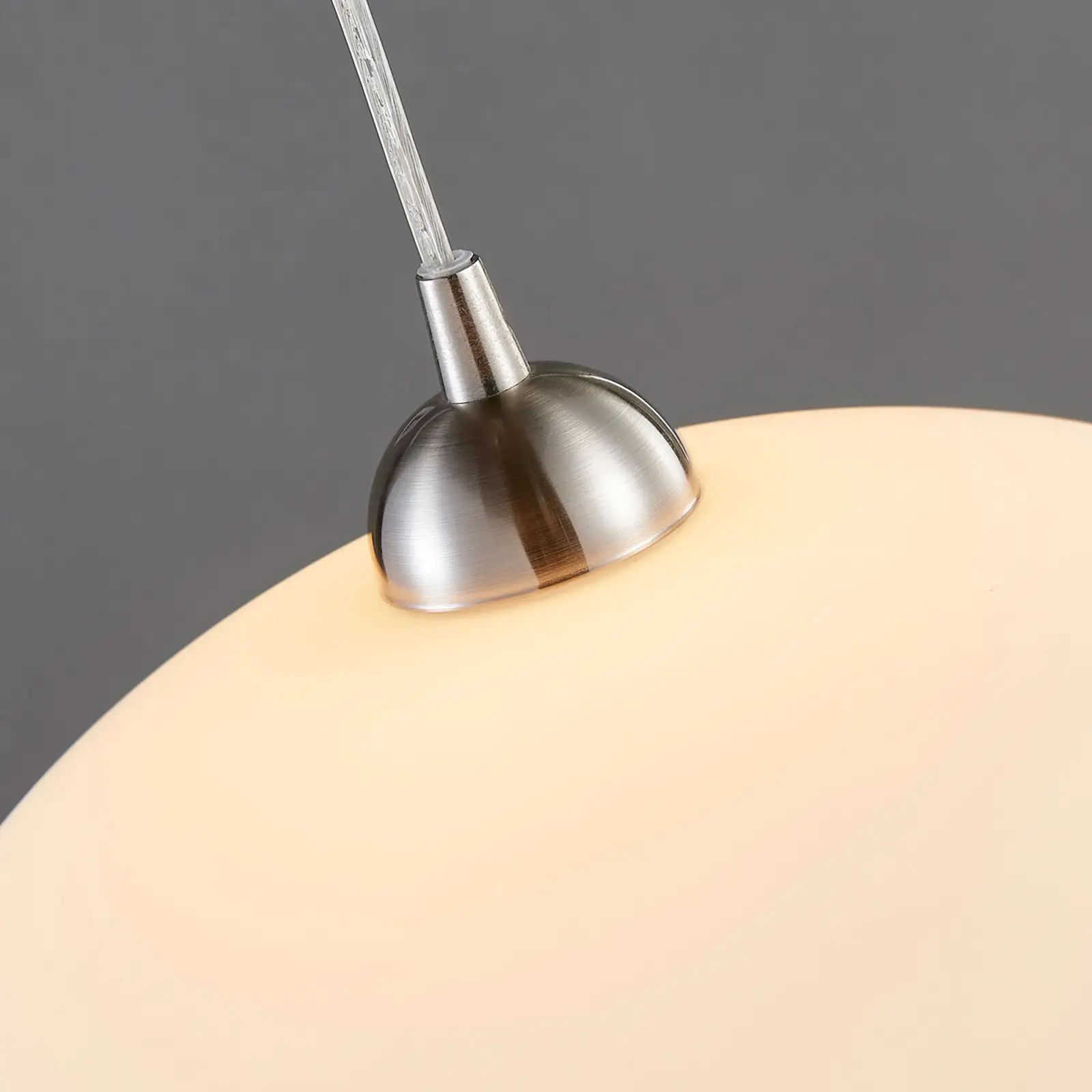 Apvalus stiklinis pakabinamas šviestuvas Valeria virtuvei