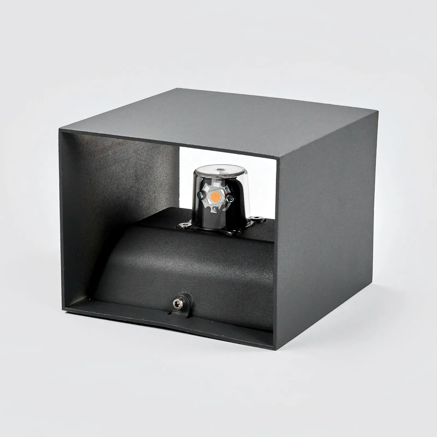 Evie - lauko sieninis šviestuvas su LED lemputėmis