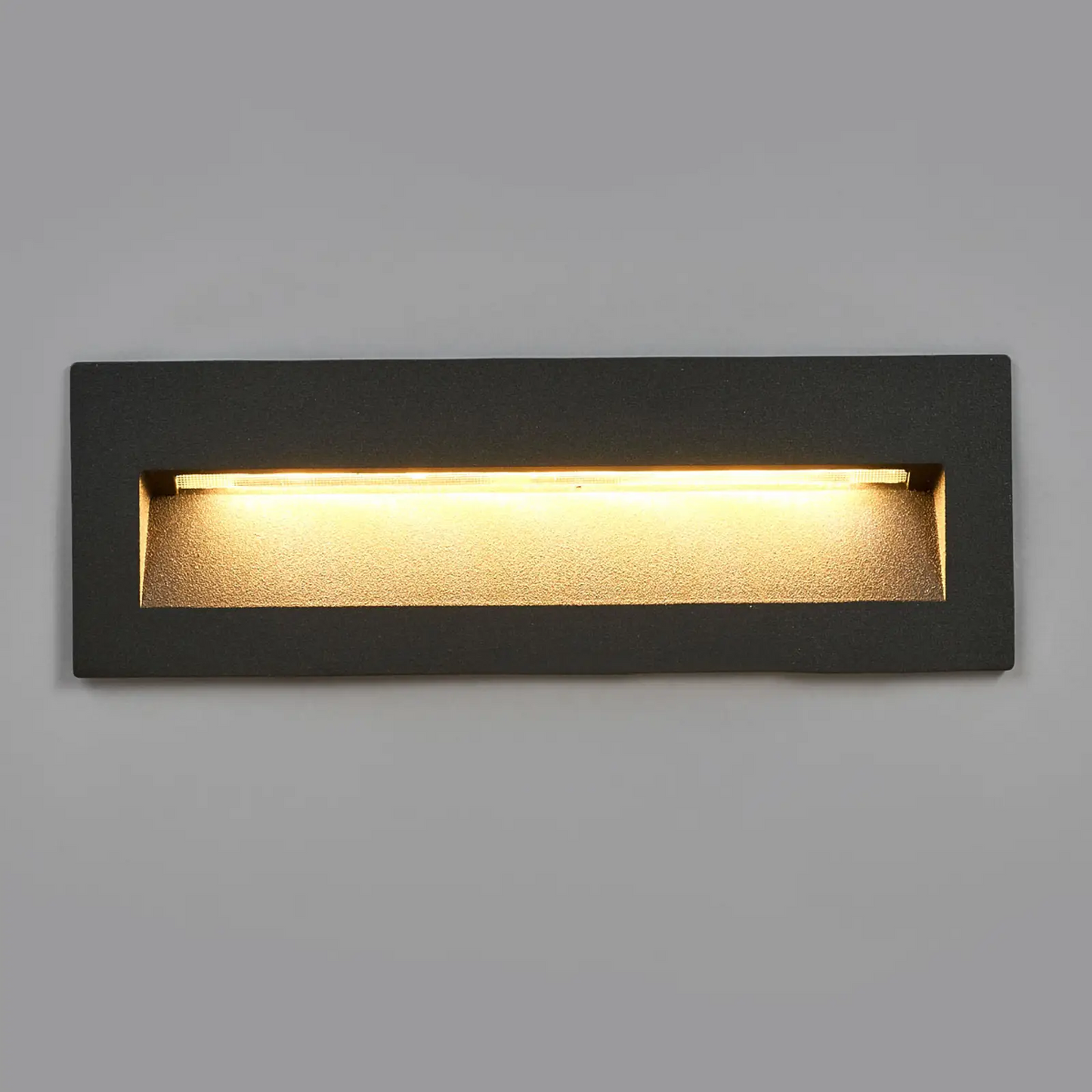 Tamsus Loya LED įleidžiamas šviestuvas, tvirtinamas prie sienos išorėje