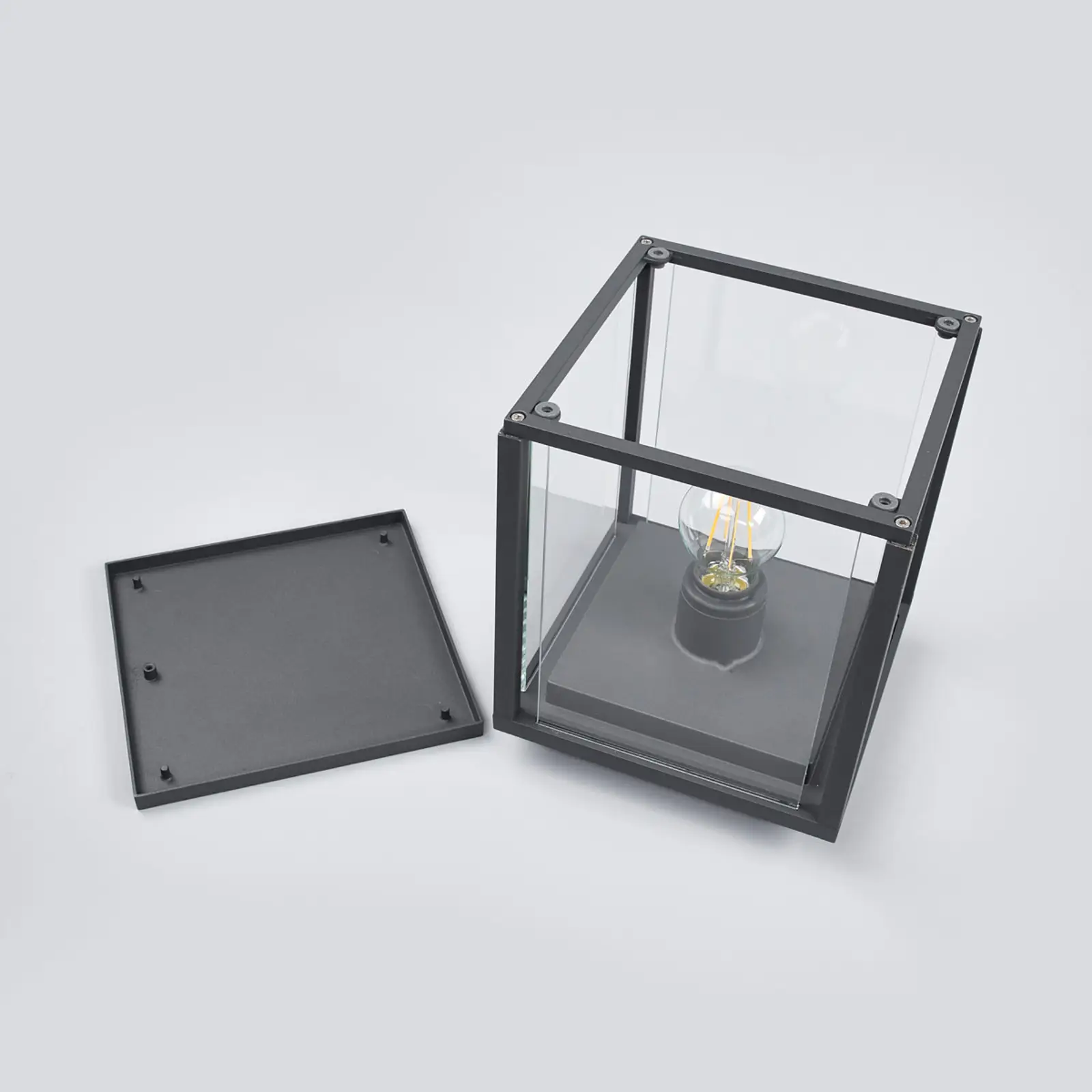 Kampinio pagrindo lempa Annalea su stiklo paketais