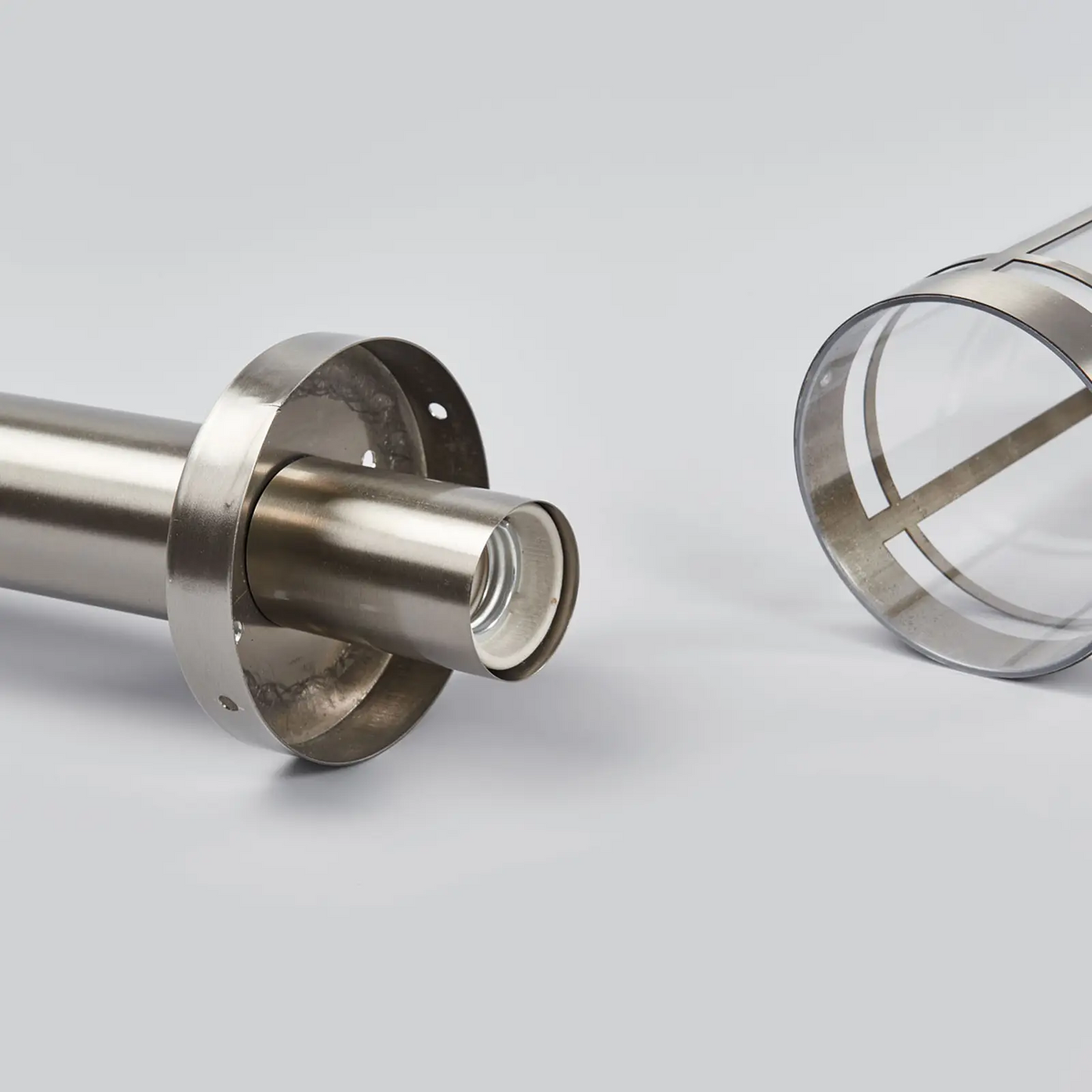 Kelio šviestuvas Djori pagamintas iš nerūdijančio plieno