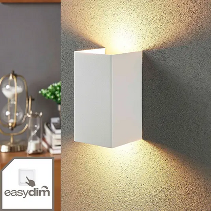 LED sieninis šviestuvas Jaymie, 2 lempučių, reguliuojamas per jungiklį.