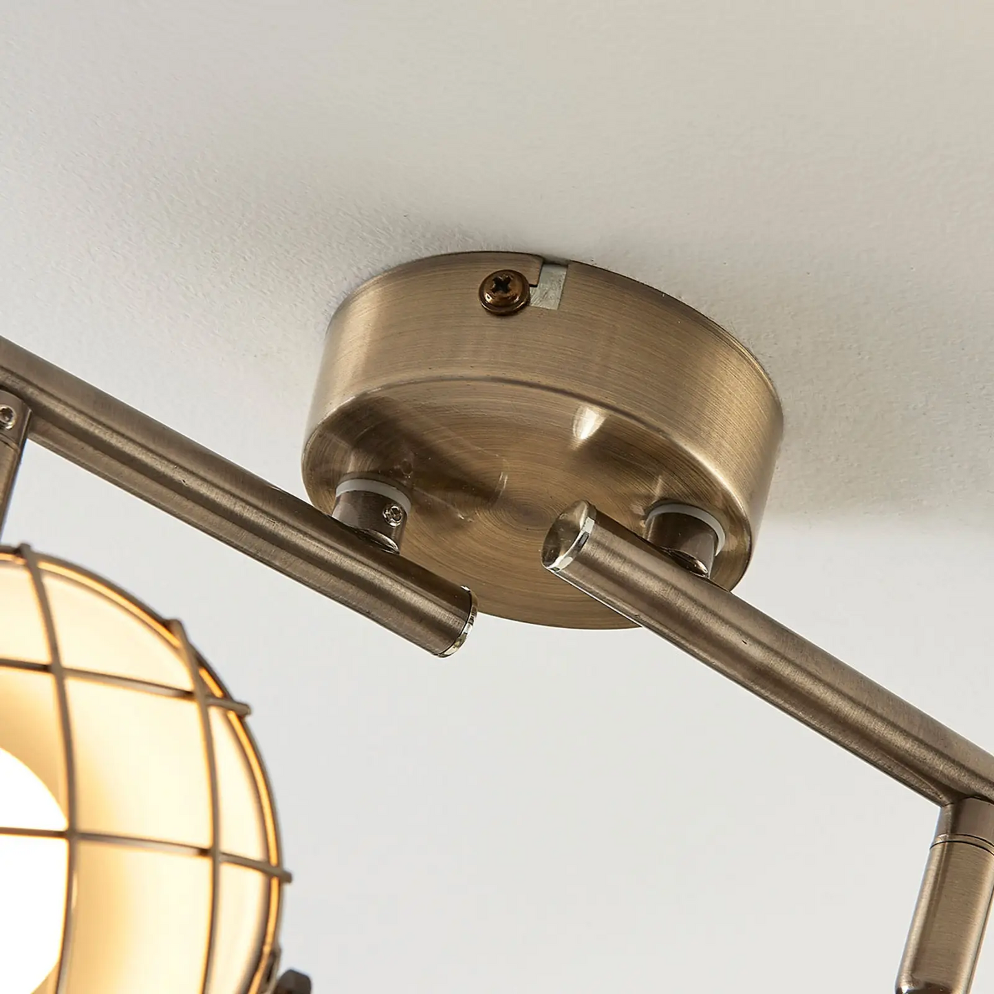 4 lempučių Ebbi LED lubinis šviestuvas, easydim