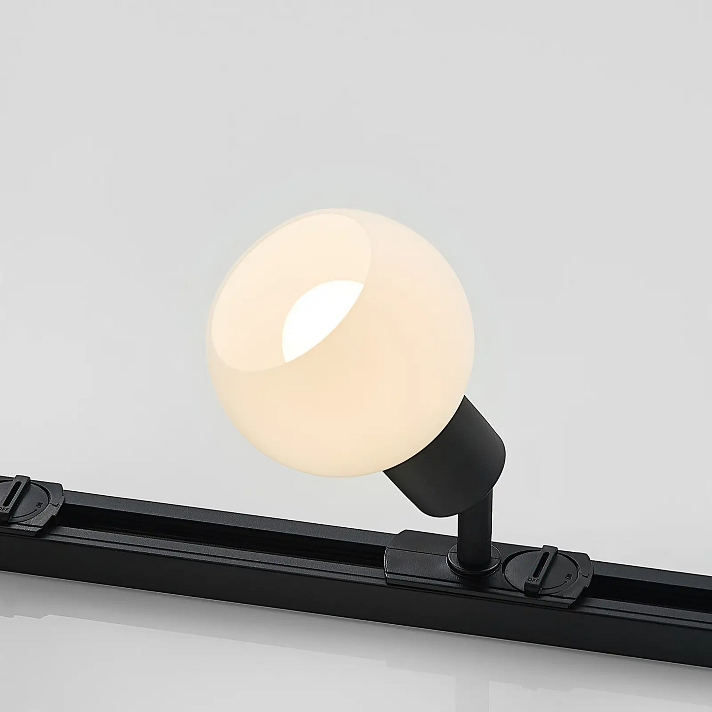 Lindby Jeanit 1 fazių LED takelis, juodas