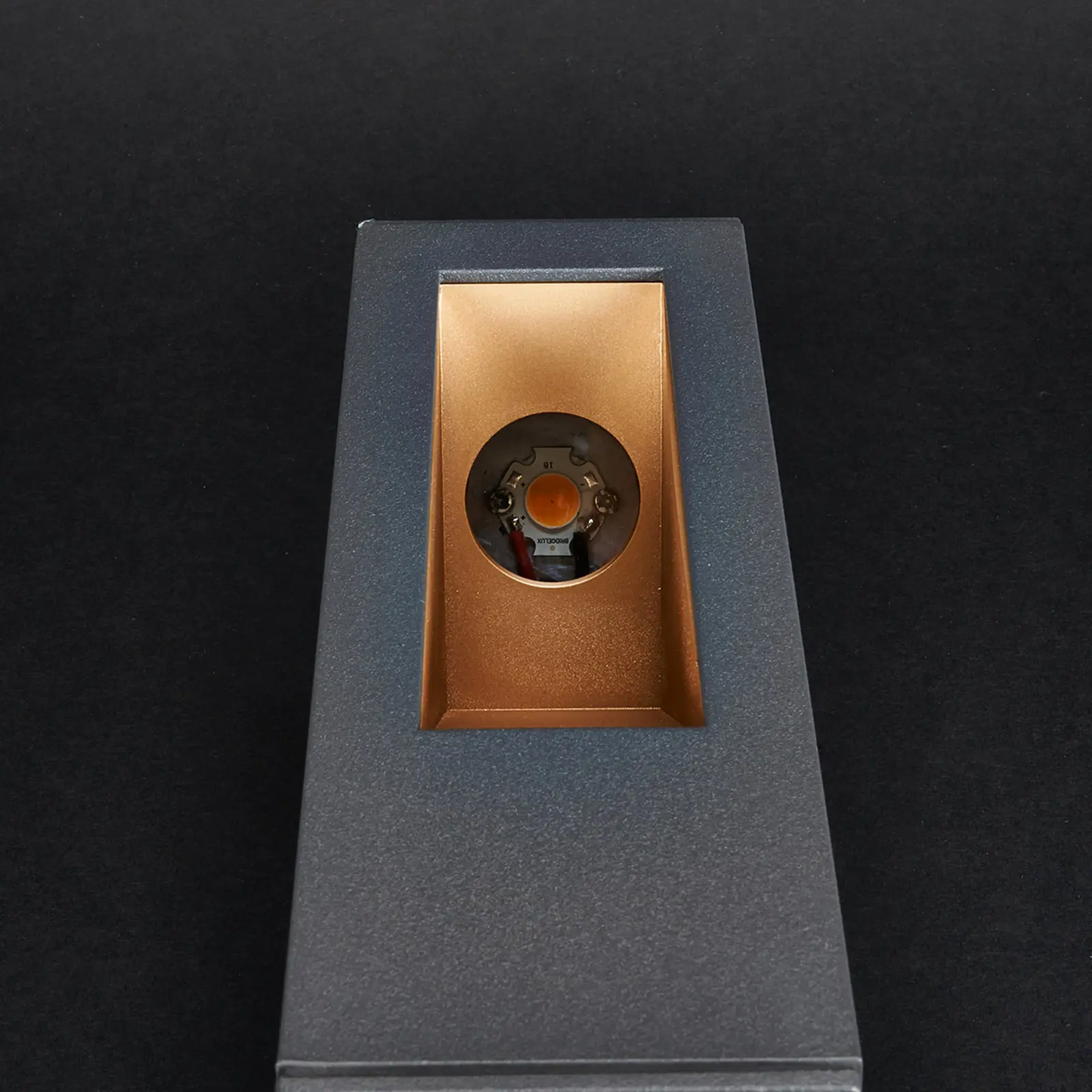 Jenke LED koloninis šviestuvas pagamintas iš aliuminio