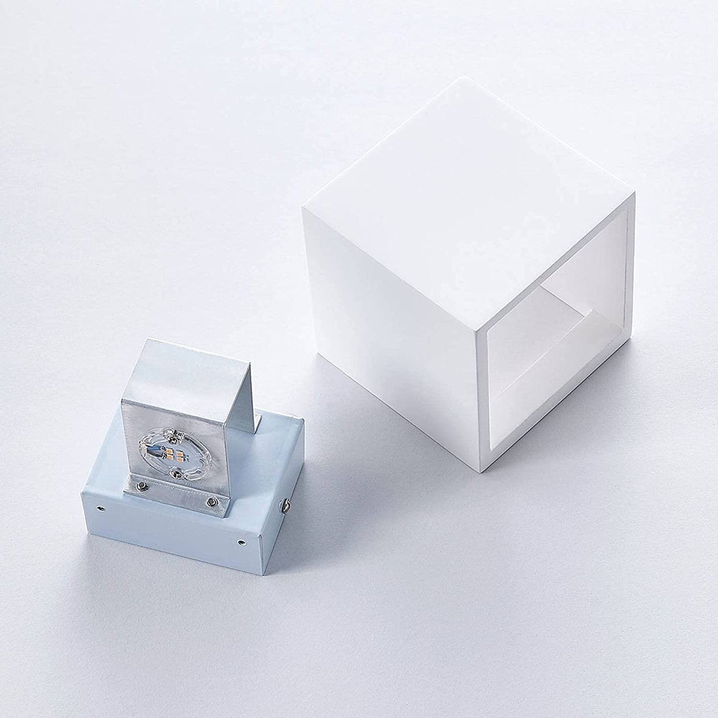 Kubo formos Kay LED sieninis šviestuvas iš gipso