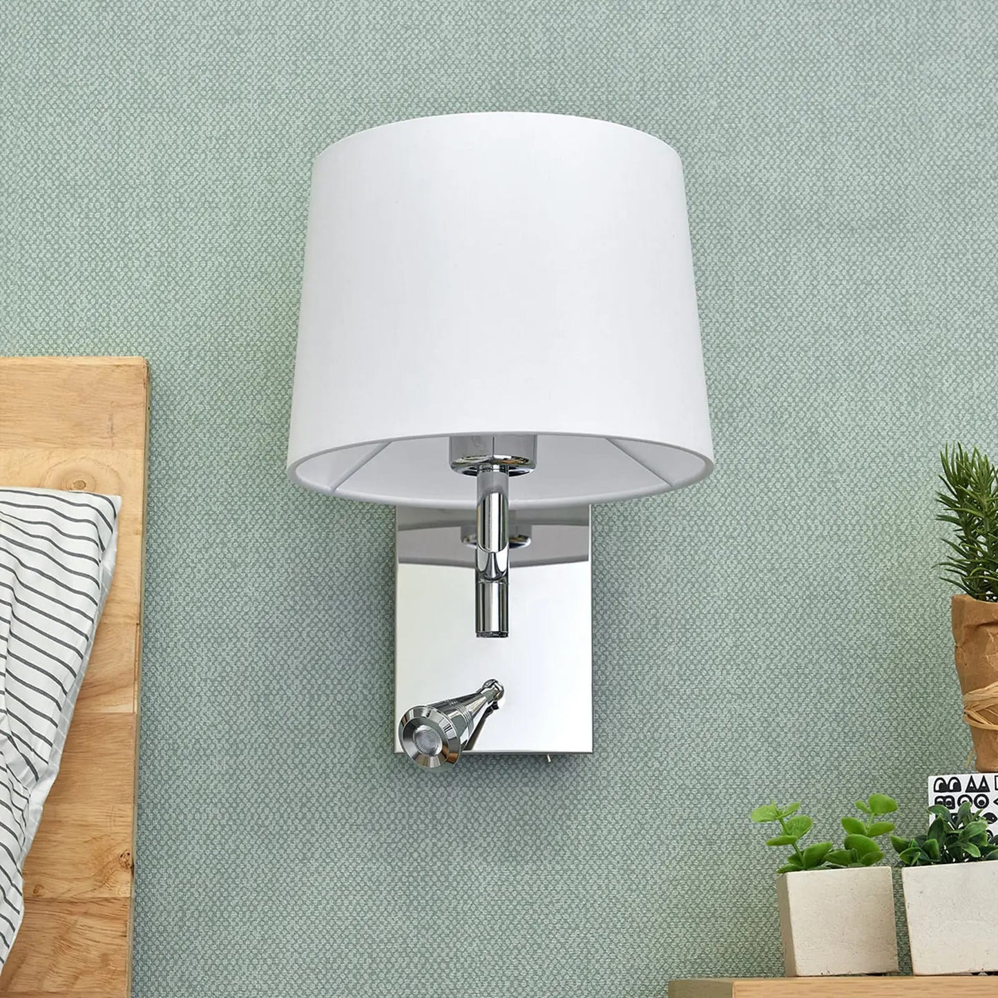 Sieninis šviestuvas Lenktas su skaitymo lempute