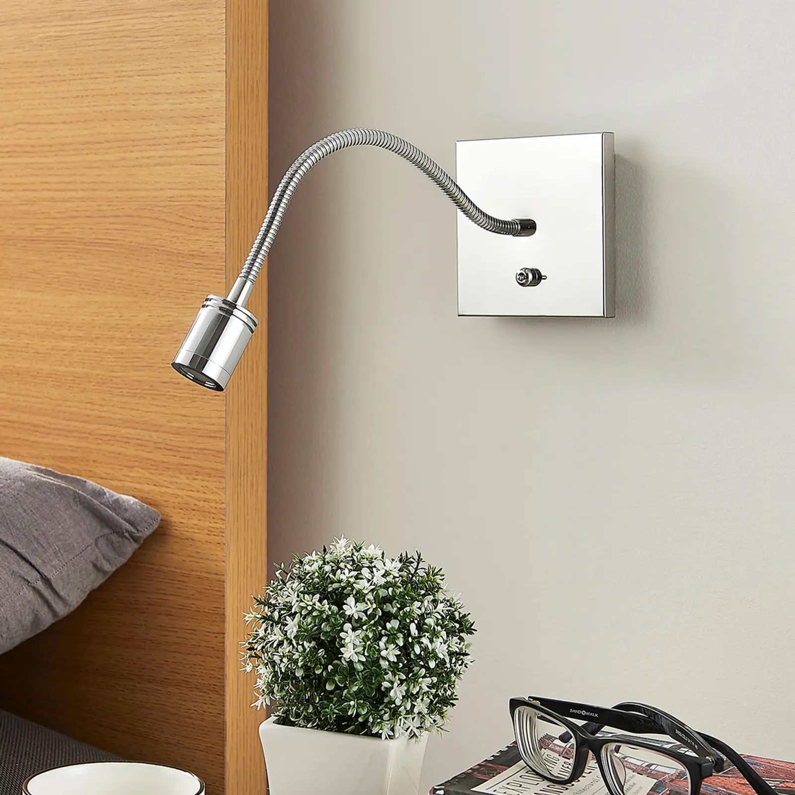 Chromuotas sieninis skaitymo šviestuvas Berfin, LED