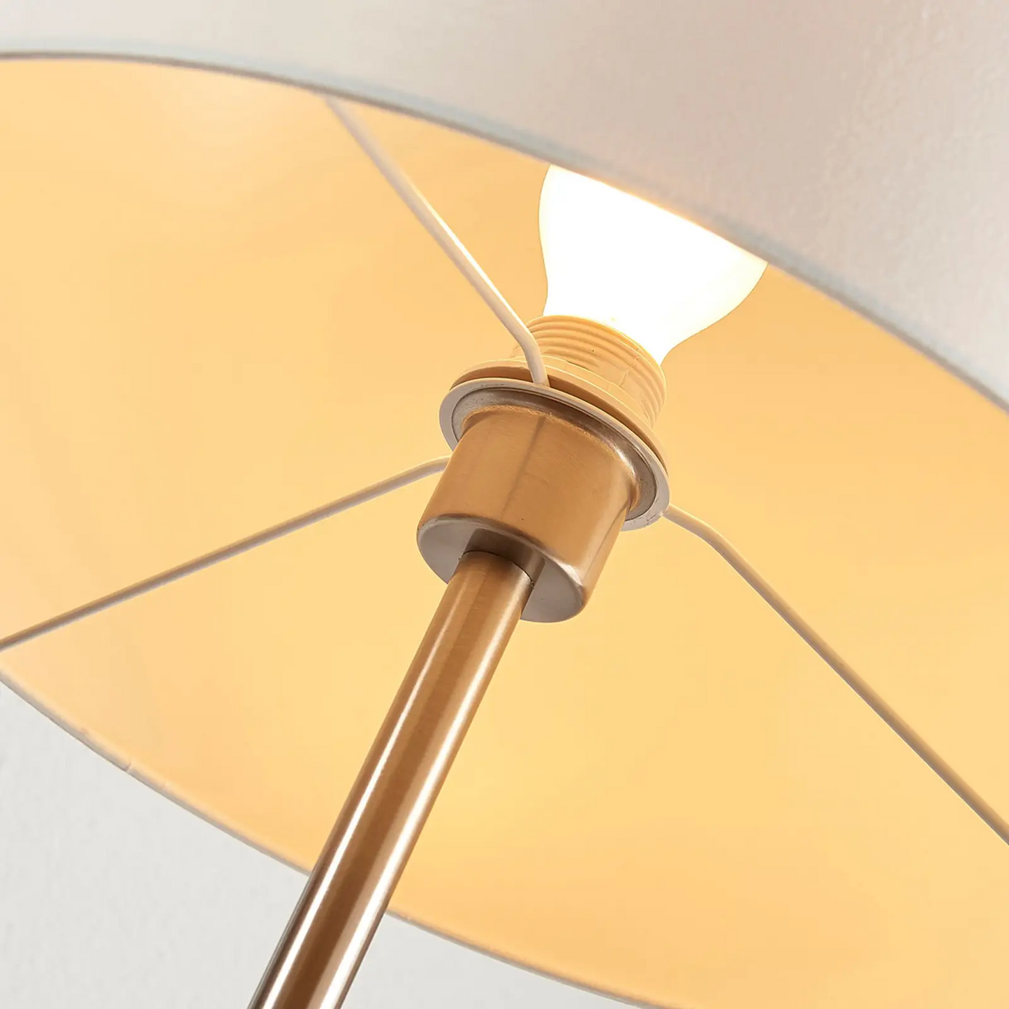 Parsa - toršeras su tekstiliniu baltos spalvos gaubtu