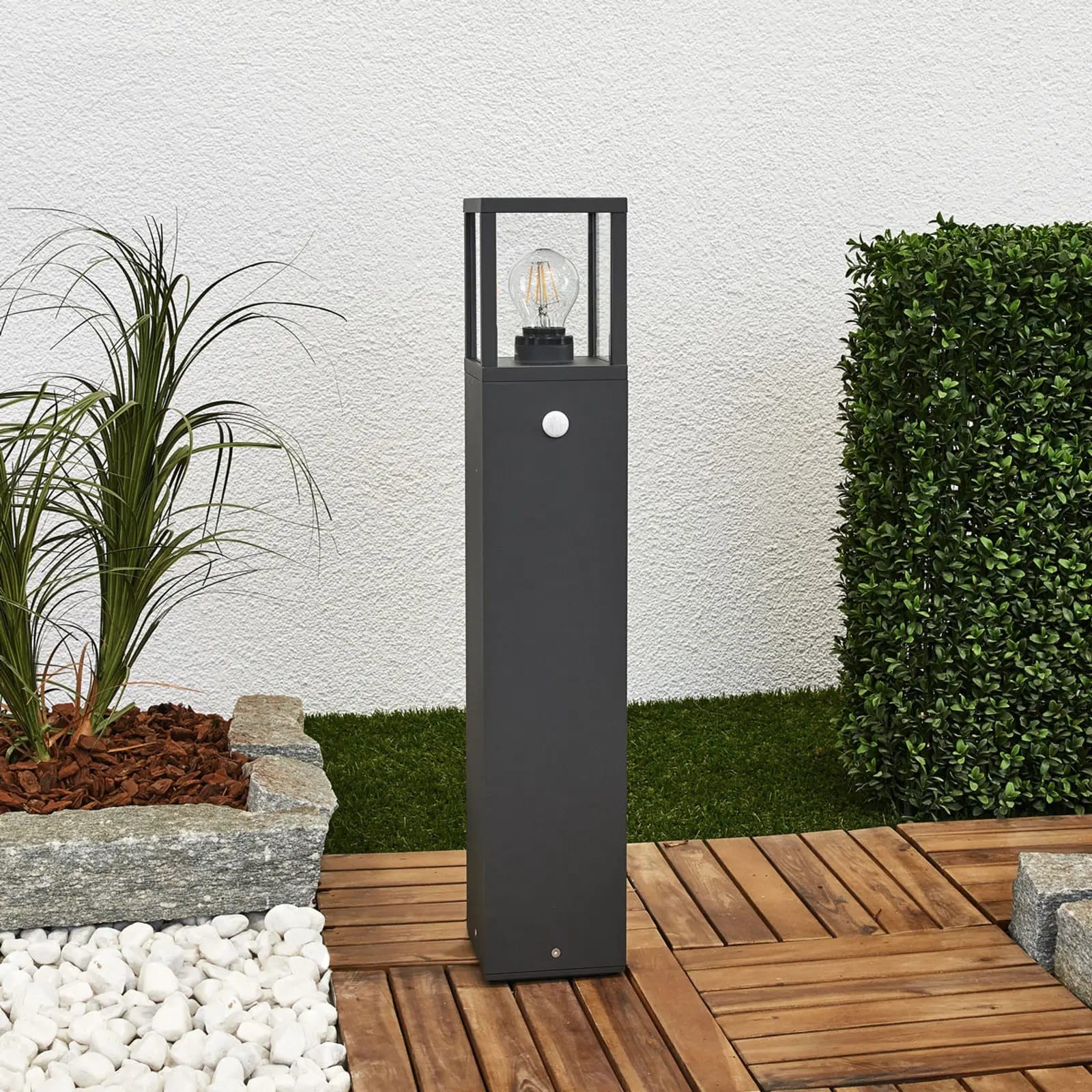 Šviestuvas Klemens su judesio detektoriumi 65 cm