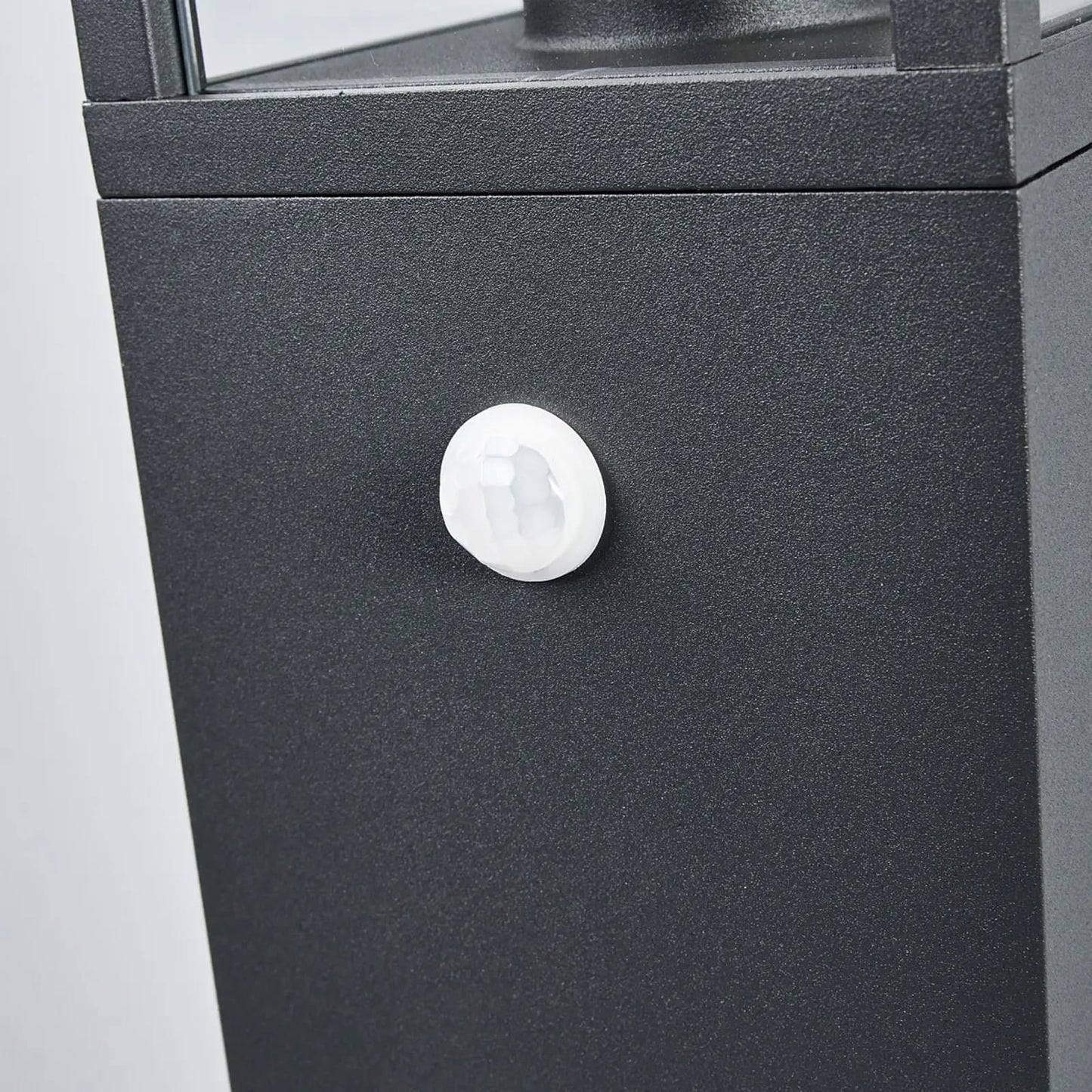 Šviestuvas Klemens su judesio detektoriumi 65 cm