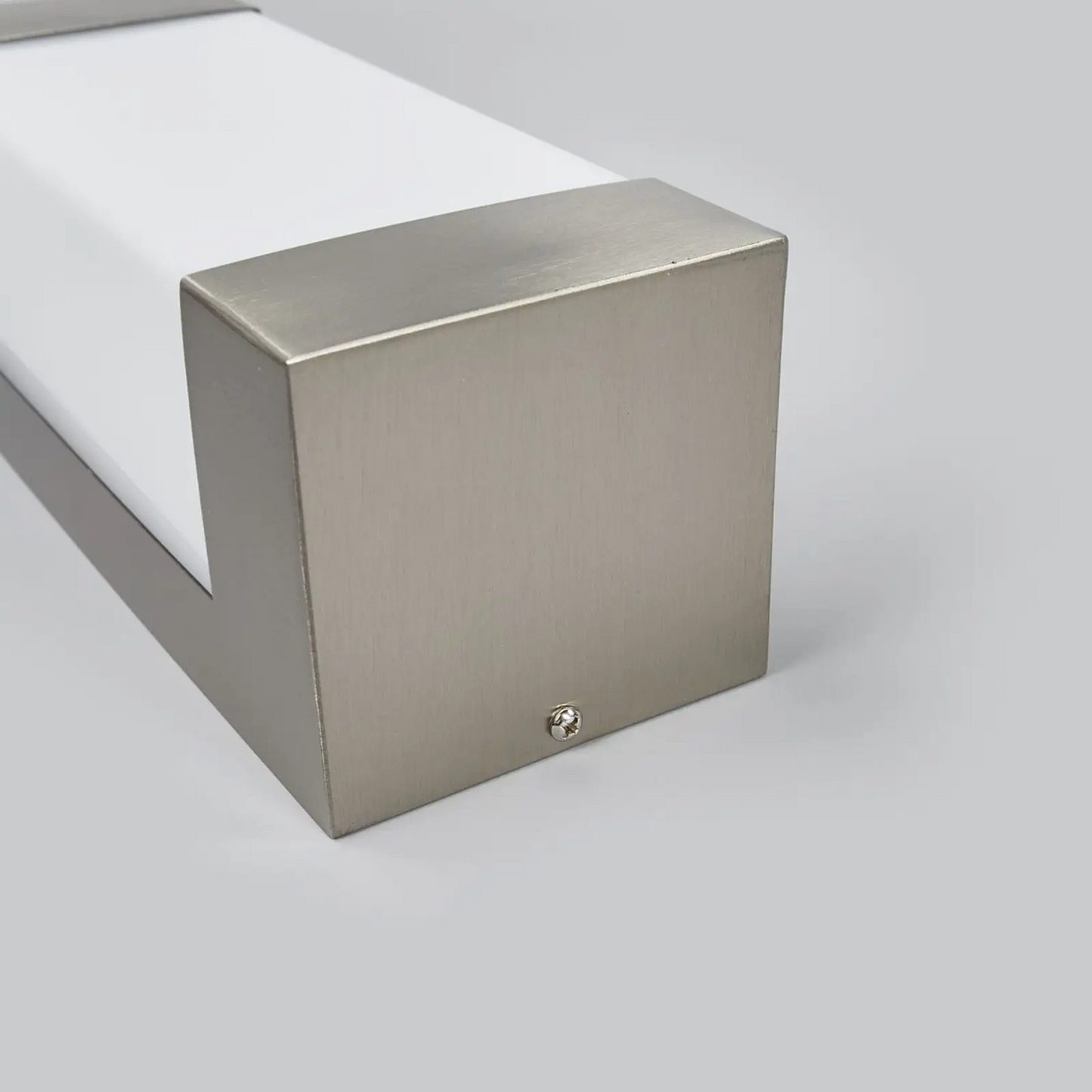 Severina - LED sieninis šviestuvas pagamintas iš nerūdijančio plieno