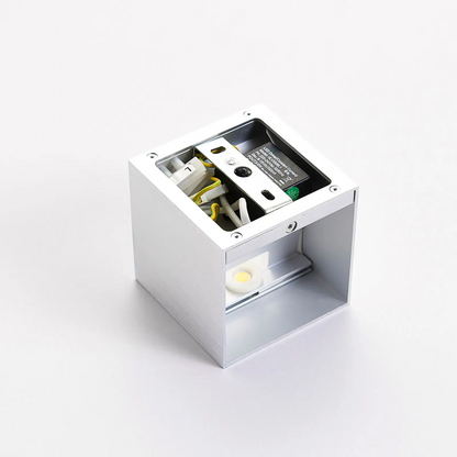 Aliumininis LED sieninis šviestuvas Esma, kampinis