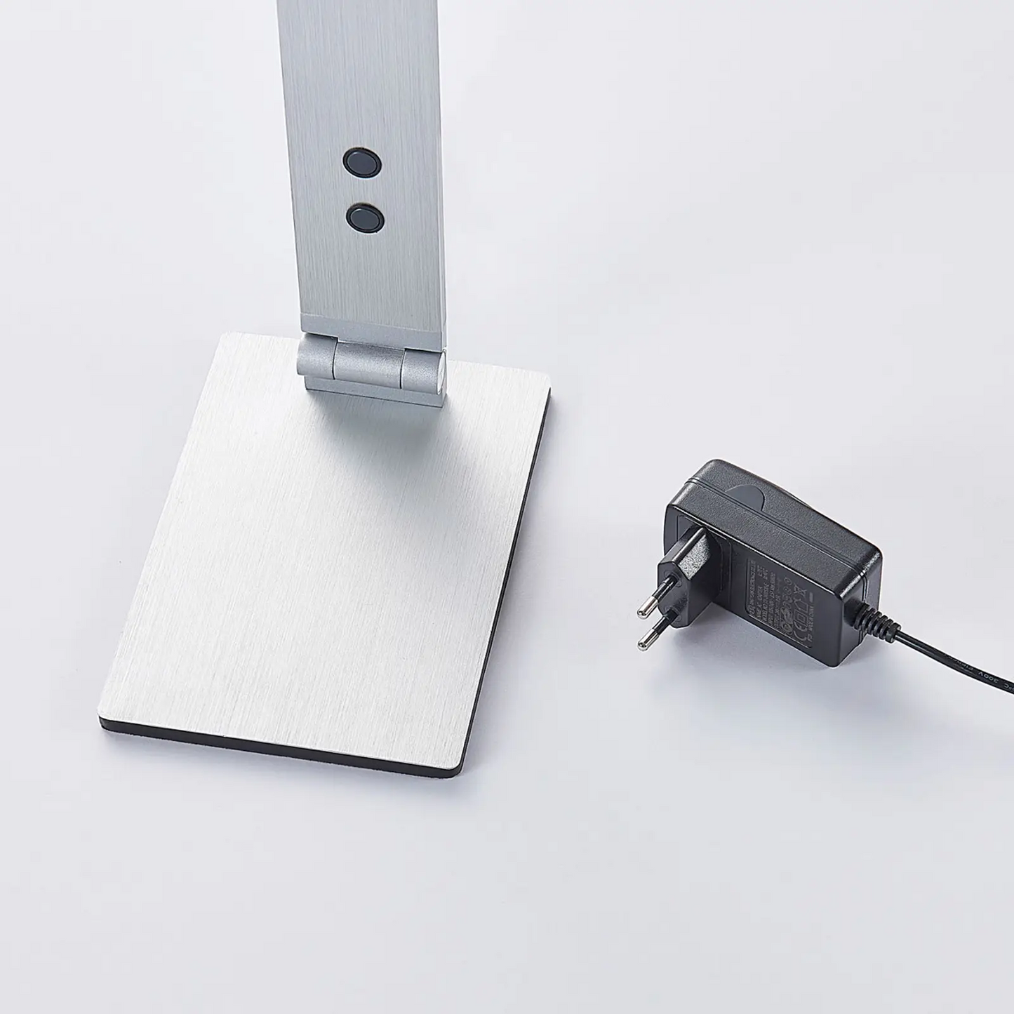 Aliumininė LED stalinė lempa Nicano su reguliatoriumi