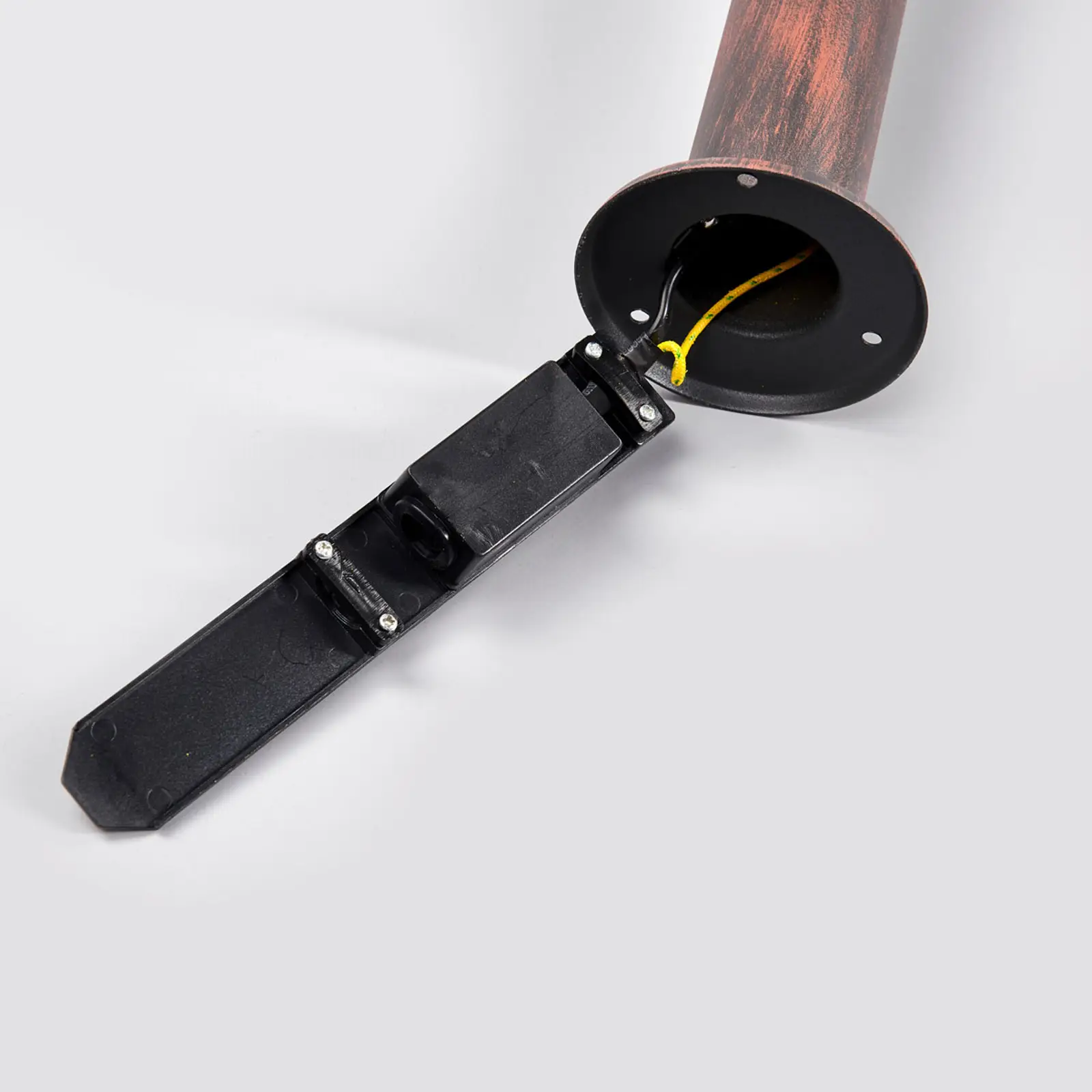 Rūdžių spalvos Pavlos LED kelio šviestuvas