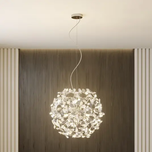 Romantiškai atrodantis Bjarne pakabinamas šviestuvas, chromas