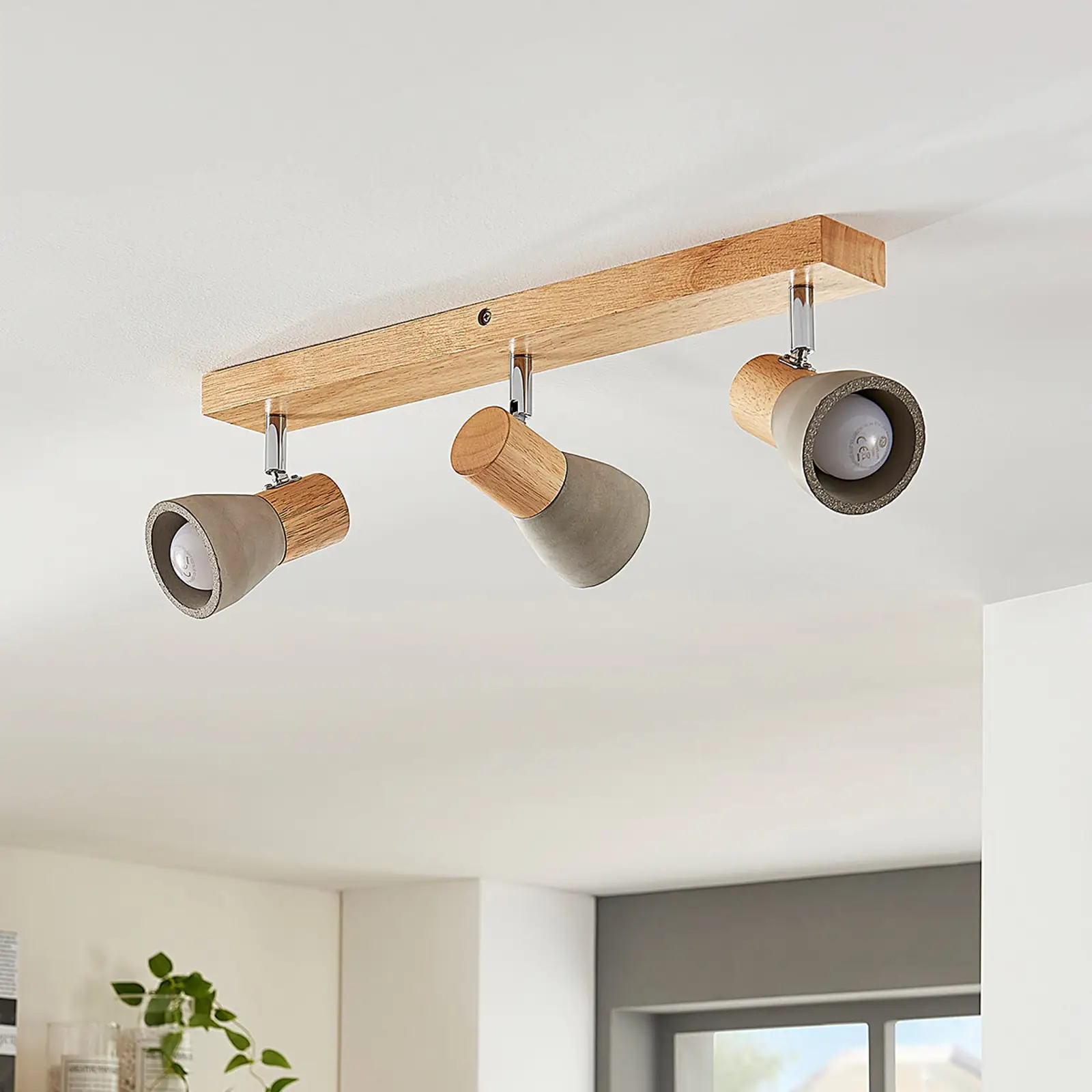 LED prožektorius Filiz pagamintas iš medžio ir betono, 3 lempučių, ilgas