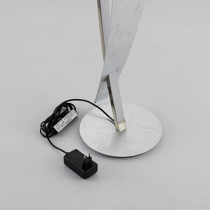 Elegantiškos sidabrinės spalvos LED toršeras Marija