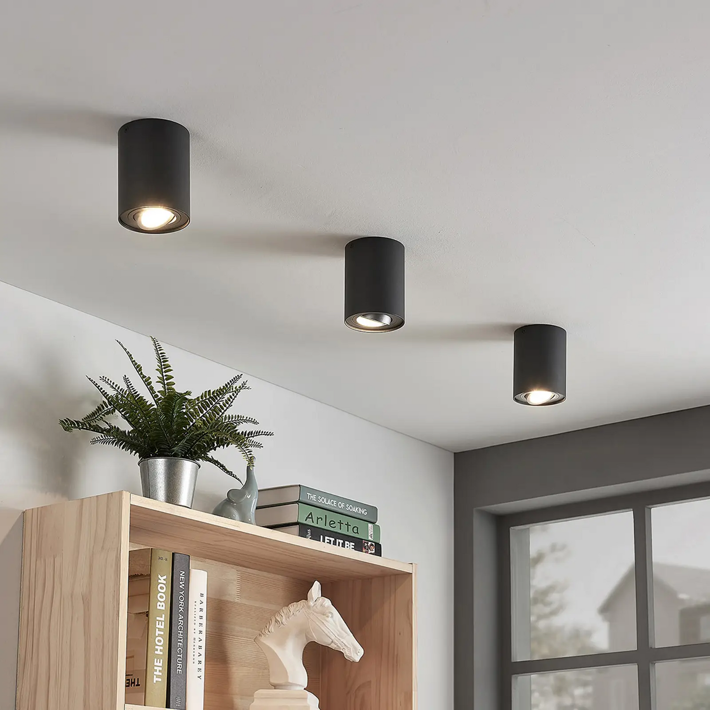 Antracito spalvos GU10 apatinis šviestuvas Tiberius