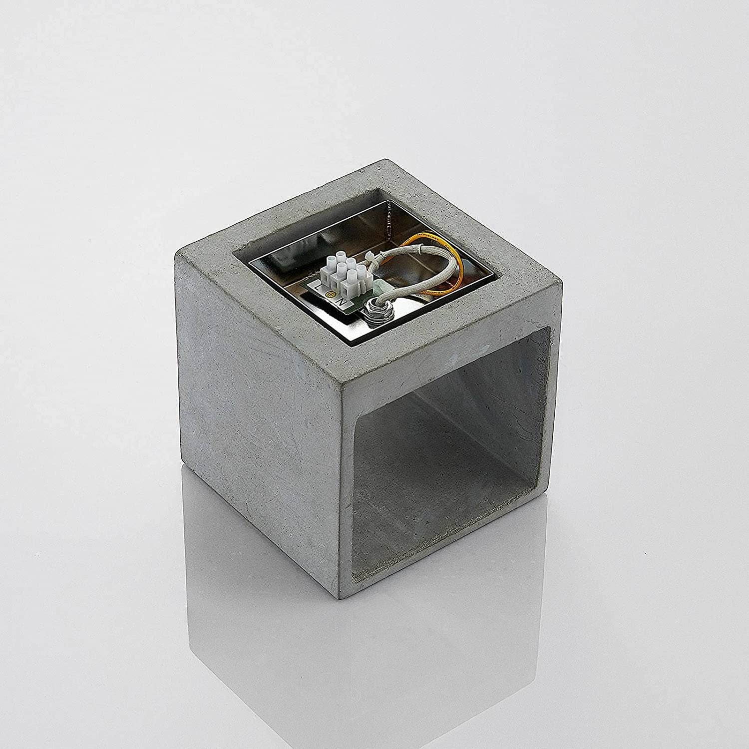 Lindby Keir betoninis sieninis šviestuvas, kubas