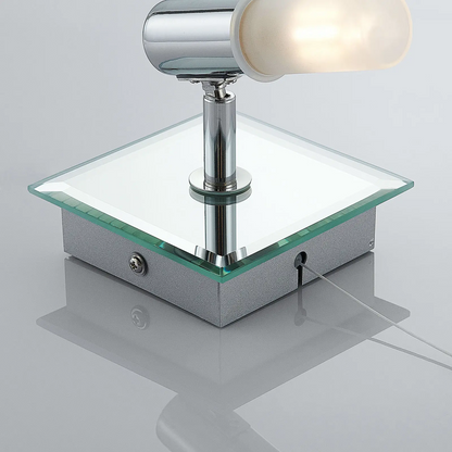 Sieninis šviestuvas Zela, vonios kambario šviestuvas su patraukiamu jungikliu