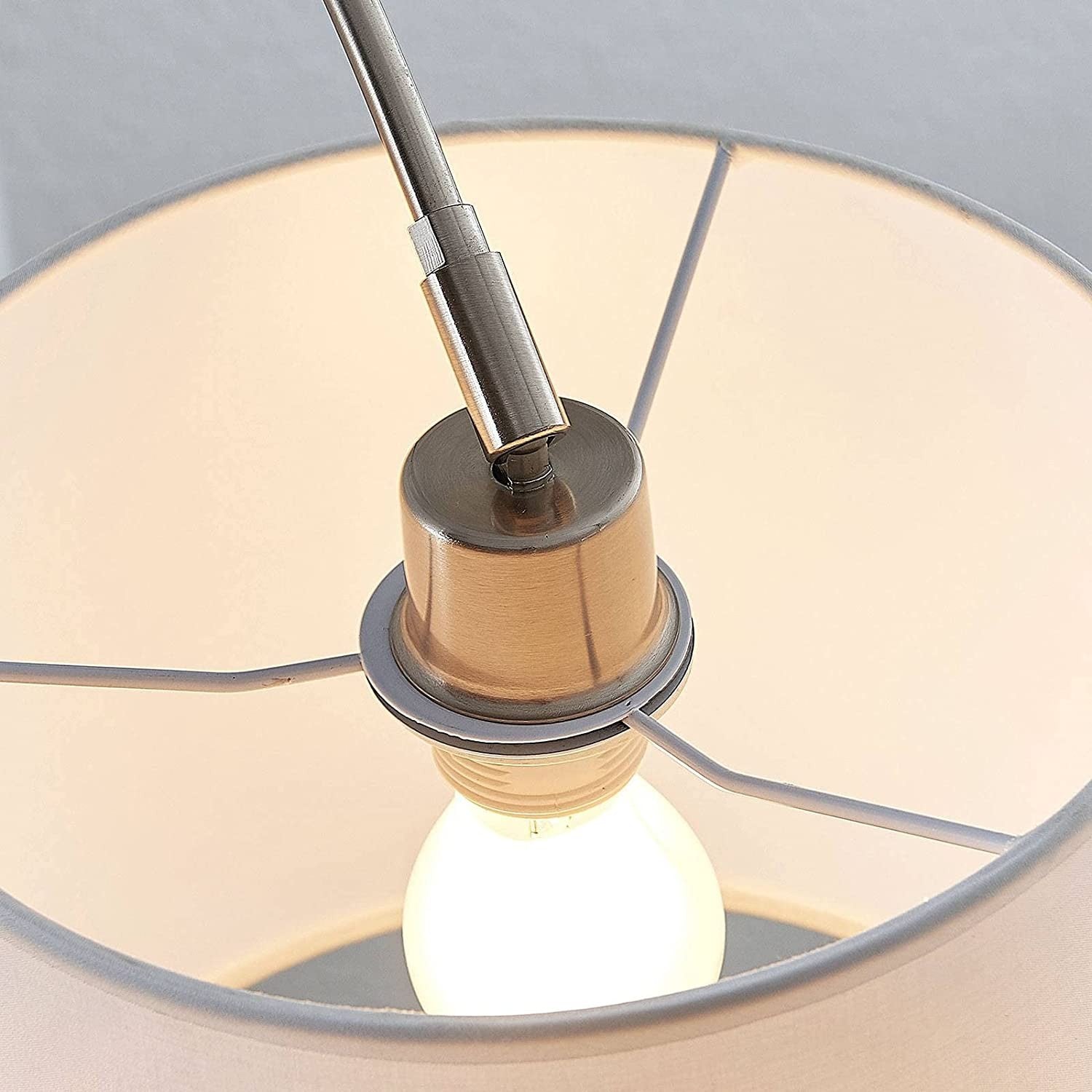 Arkinis toršeras Mateji su baltu atspalviu