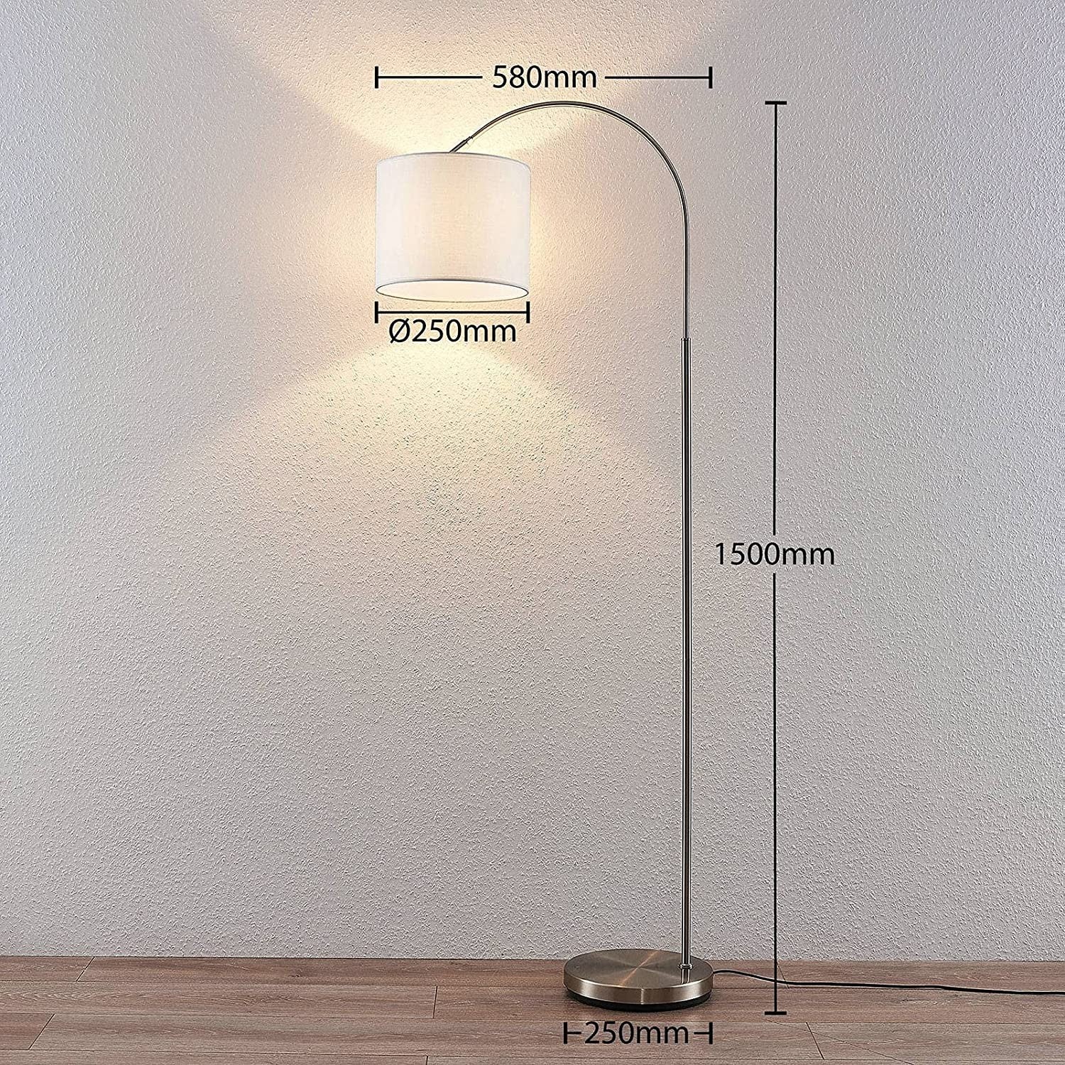 Arkinis toršeras Mateji su baltu atspalviu