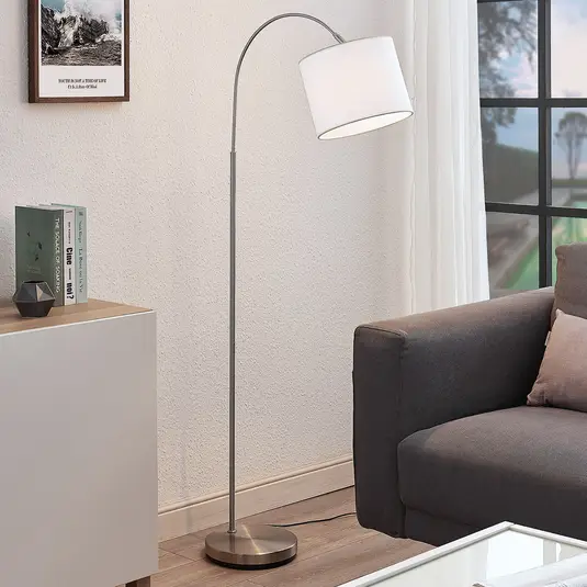 Arkinis toršeras Mateji su baltu atspalviu