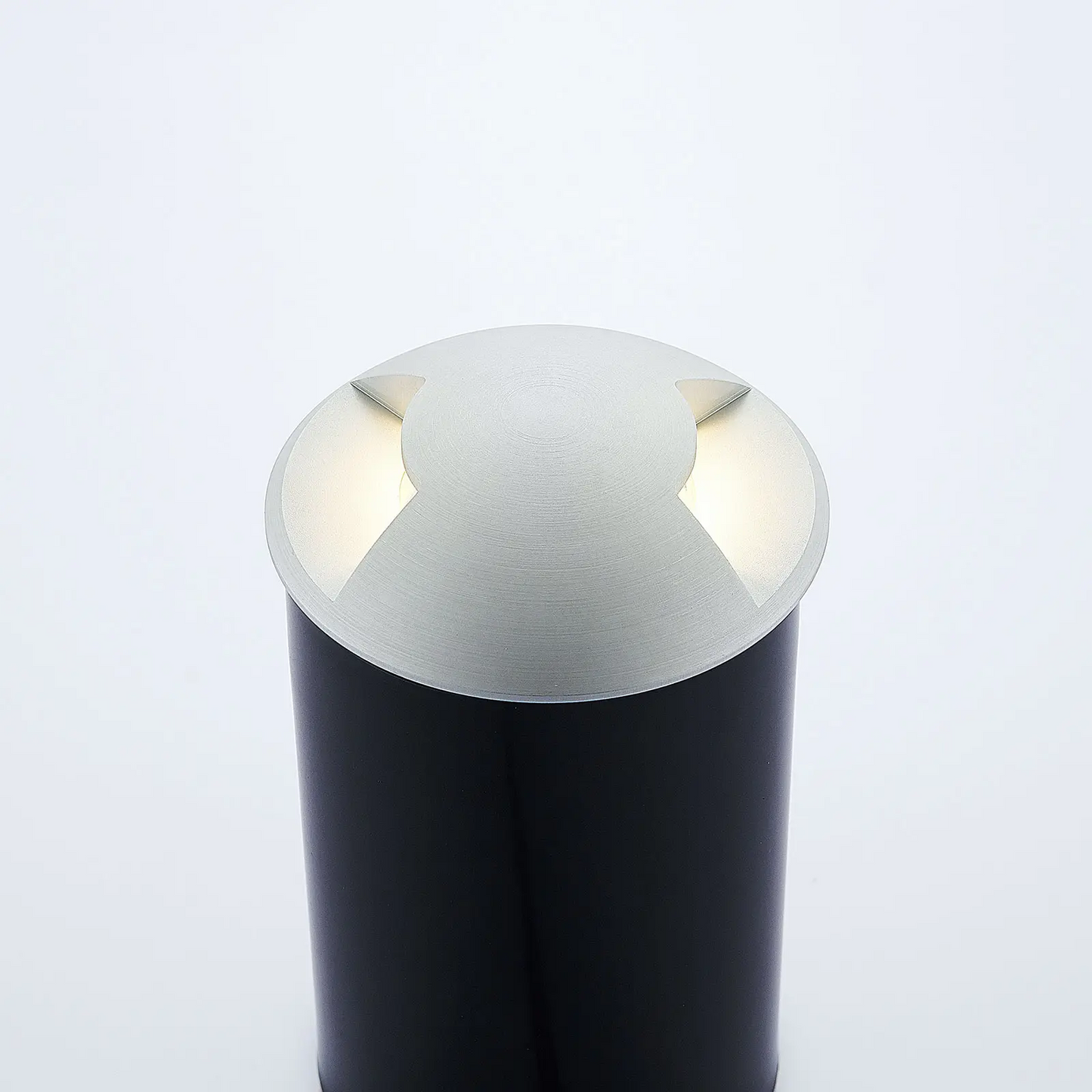 Įleidžiamas grindų šviestuvas Bartosz pagamintas iš aliuminio