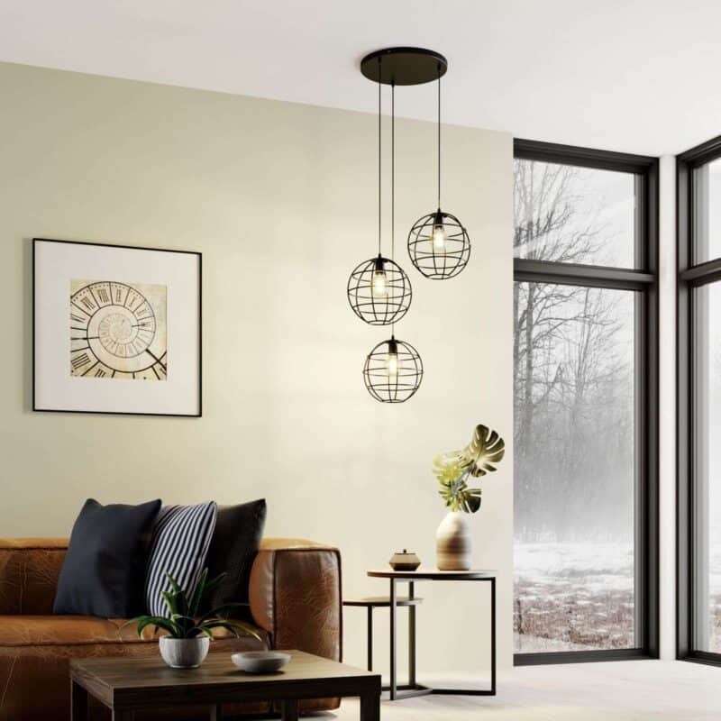 Bekira pakabinamas šviestuvas, trijų lempučių, komplektuojamas