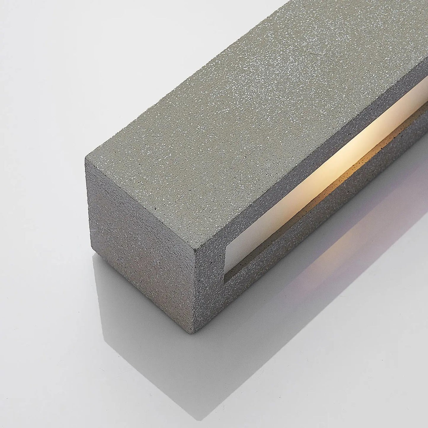 Lindby Nellie LED betoninis sieninis šviestuvas, plotis 21,8 cm