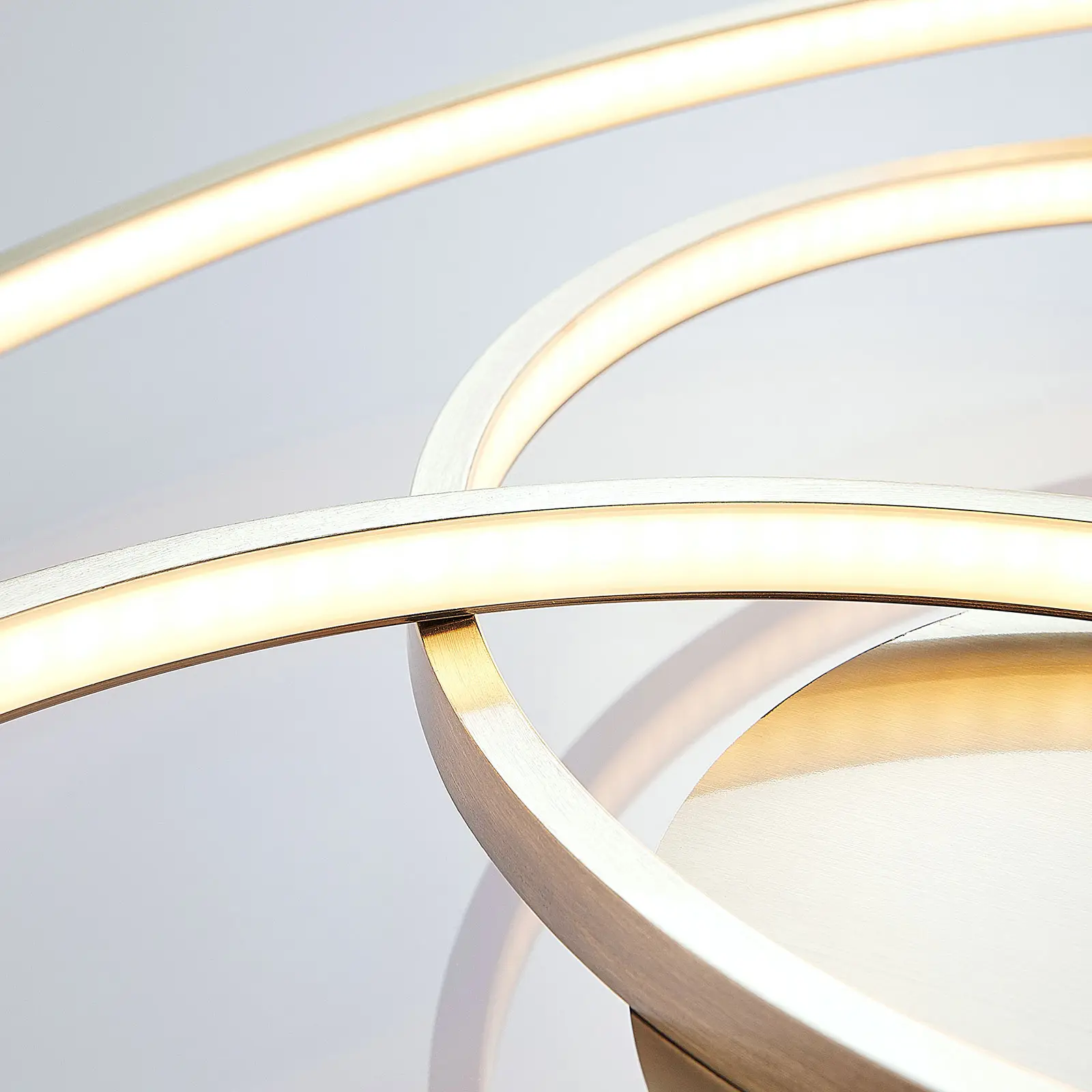 Lindby Ronka LED lubinis šviestuvas, satininis nikelis