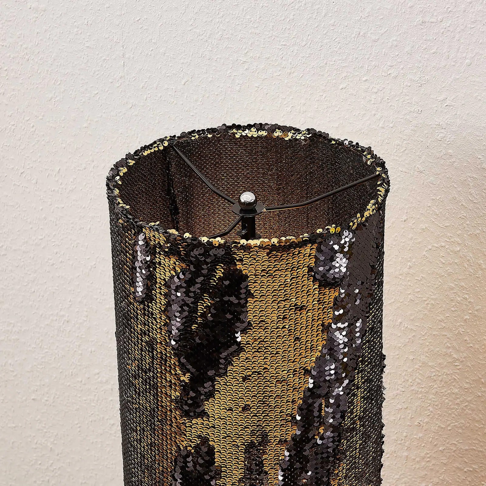 Lindby Jacira toršeras su apverčiamais blizgučiais