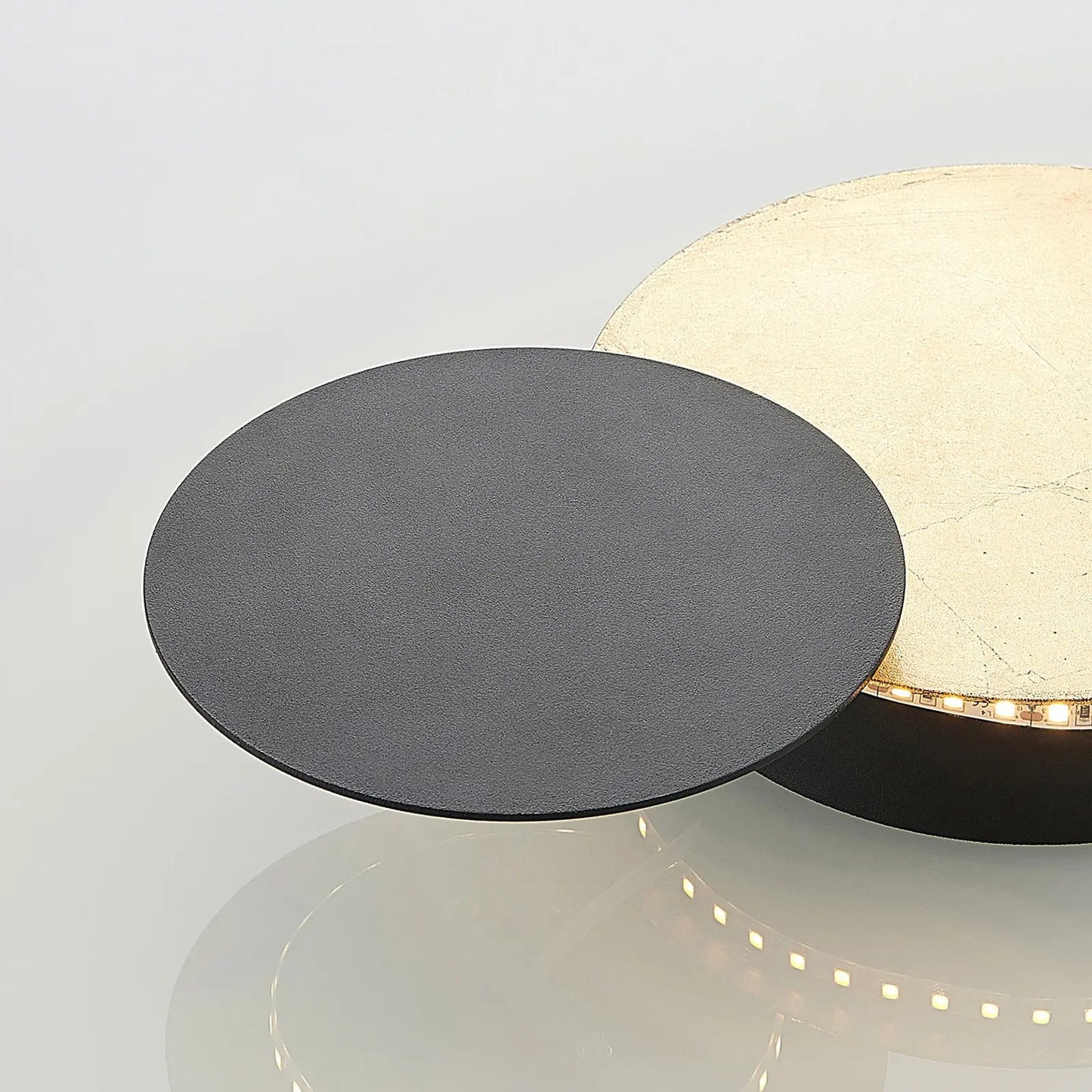 Lindby Gražina LED sieninis šviestuvas, trijų lempučių