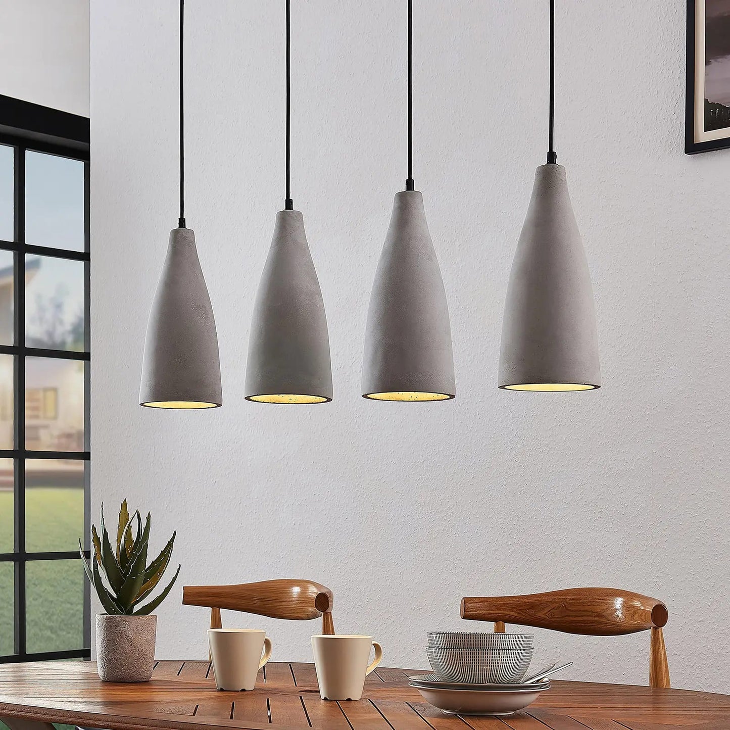 Lindby betoninis pakabinamas šviestuvas Sanne, keturios lemputės