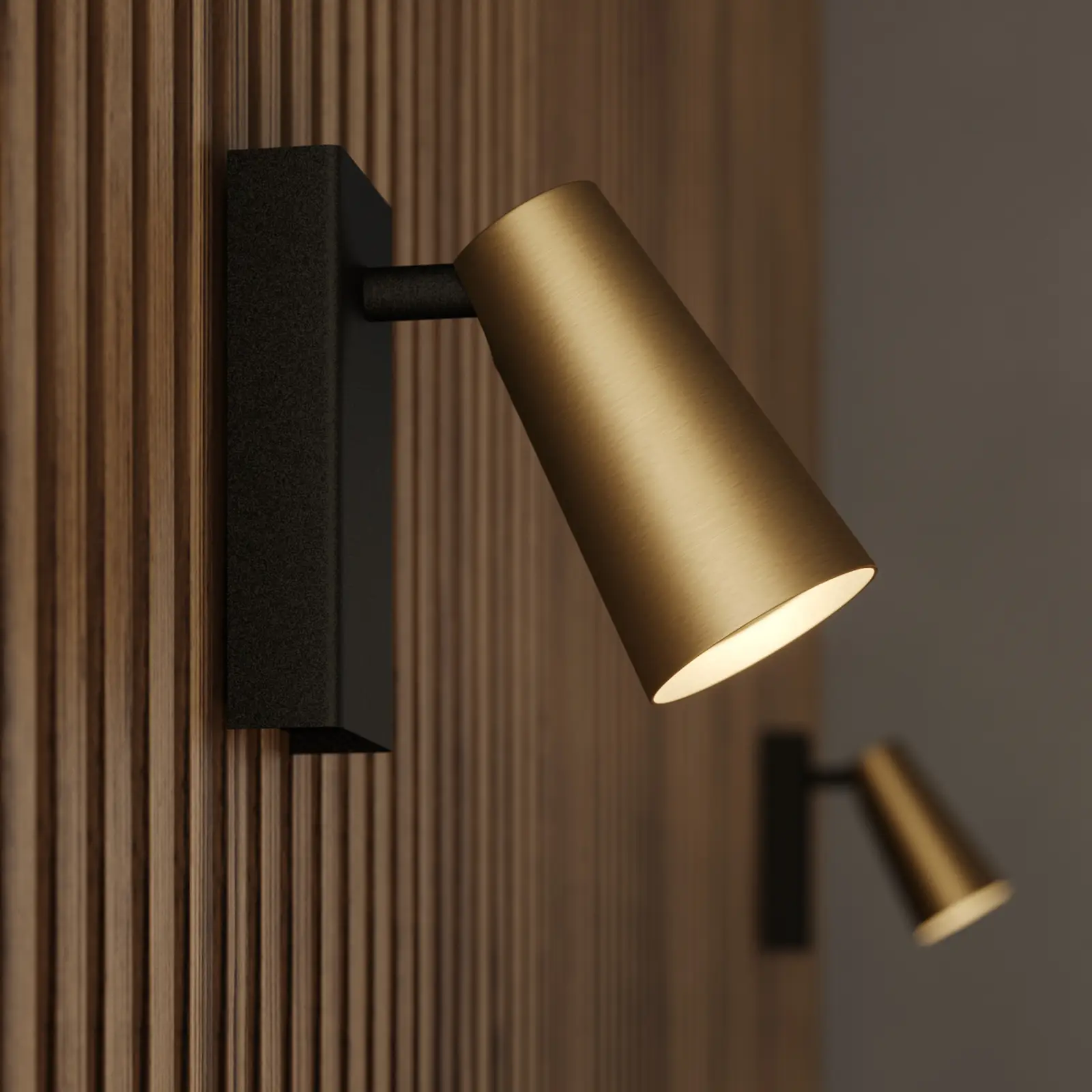 Lucande Angelina prožektorius, žalvaris-auksinis, 1 lemputė.